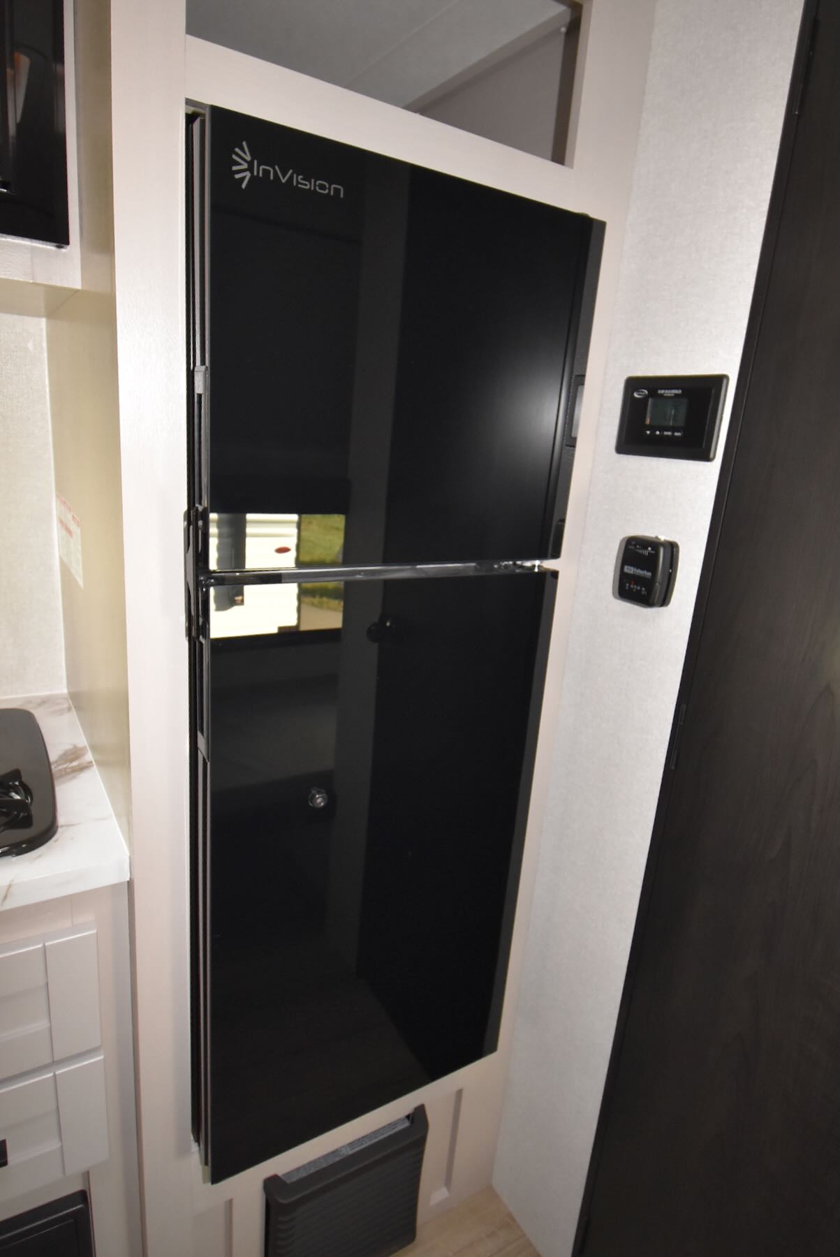 2026-Jay-Feather-Air-SL-17BHSL-07R8856-13