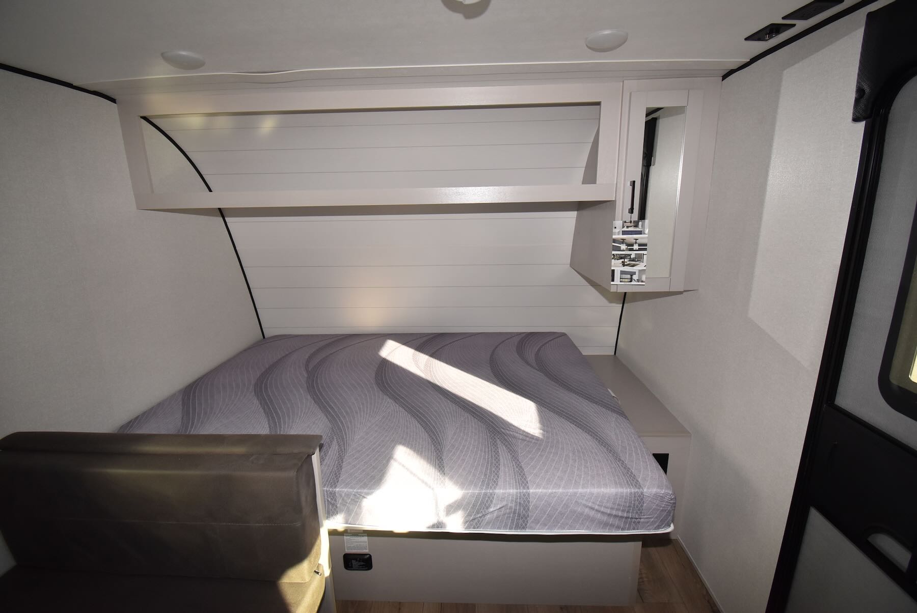 2026-Jay-Feather-Air-SL-17BHSL-07R8856-15