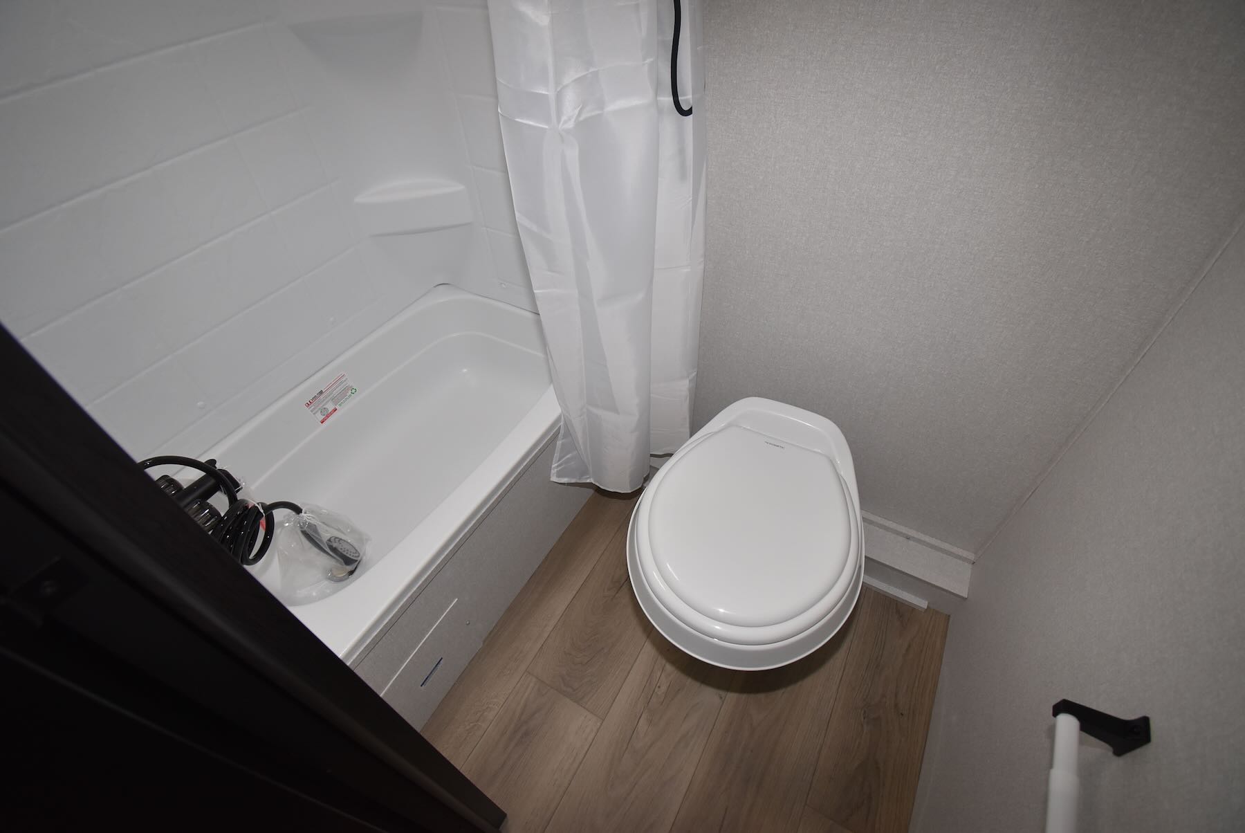 2026-Jay-Feather-Air-SL-17BHSL-07R8856-27