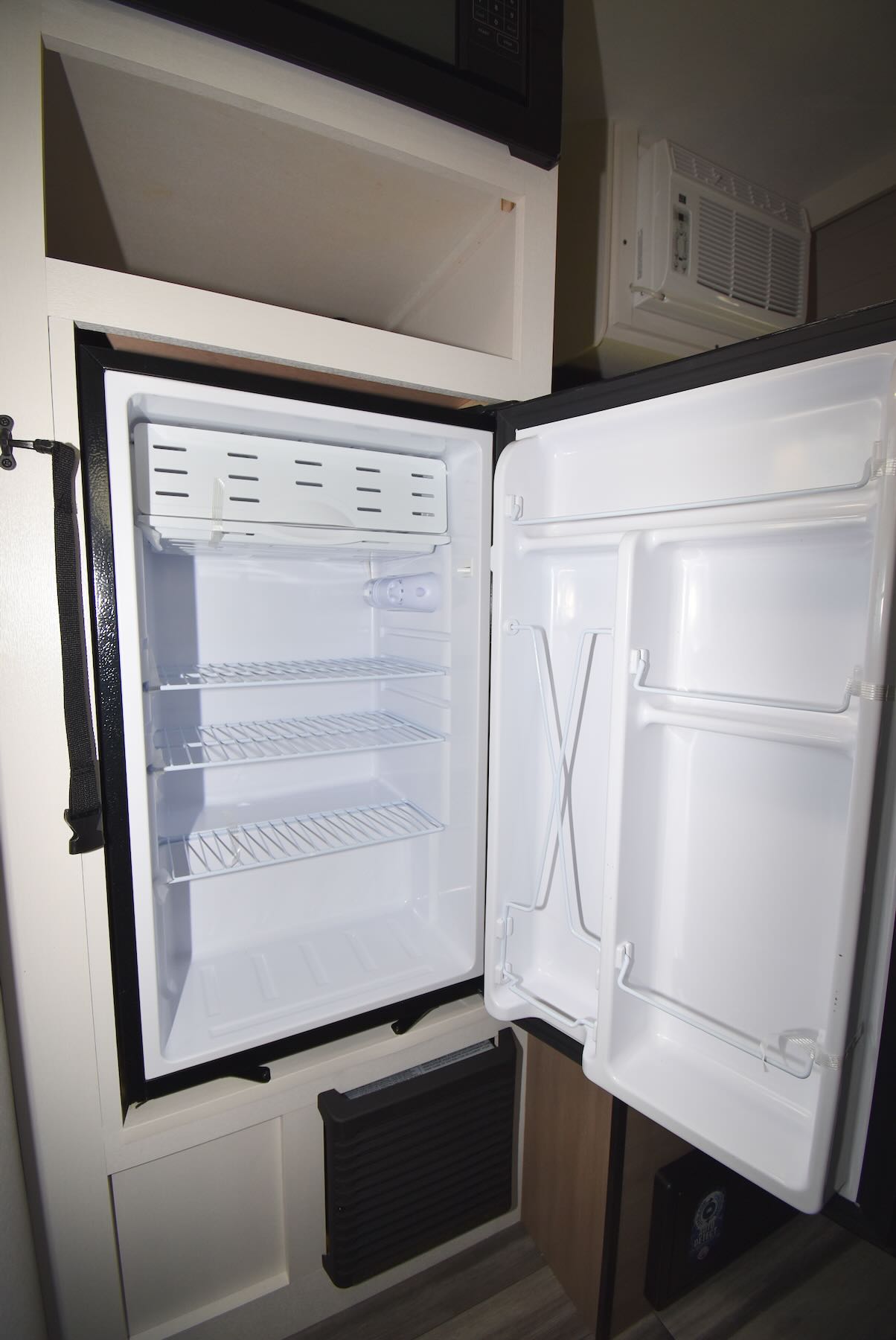 2026-Jayco-Jay-Flight-SLX-140TB-07R8905-13