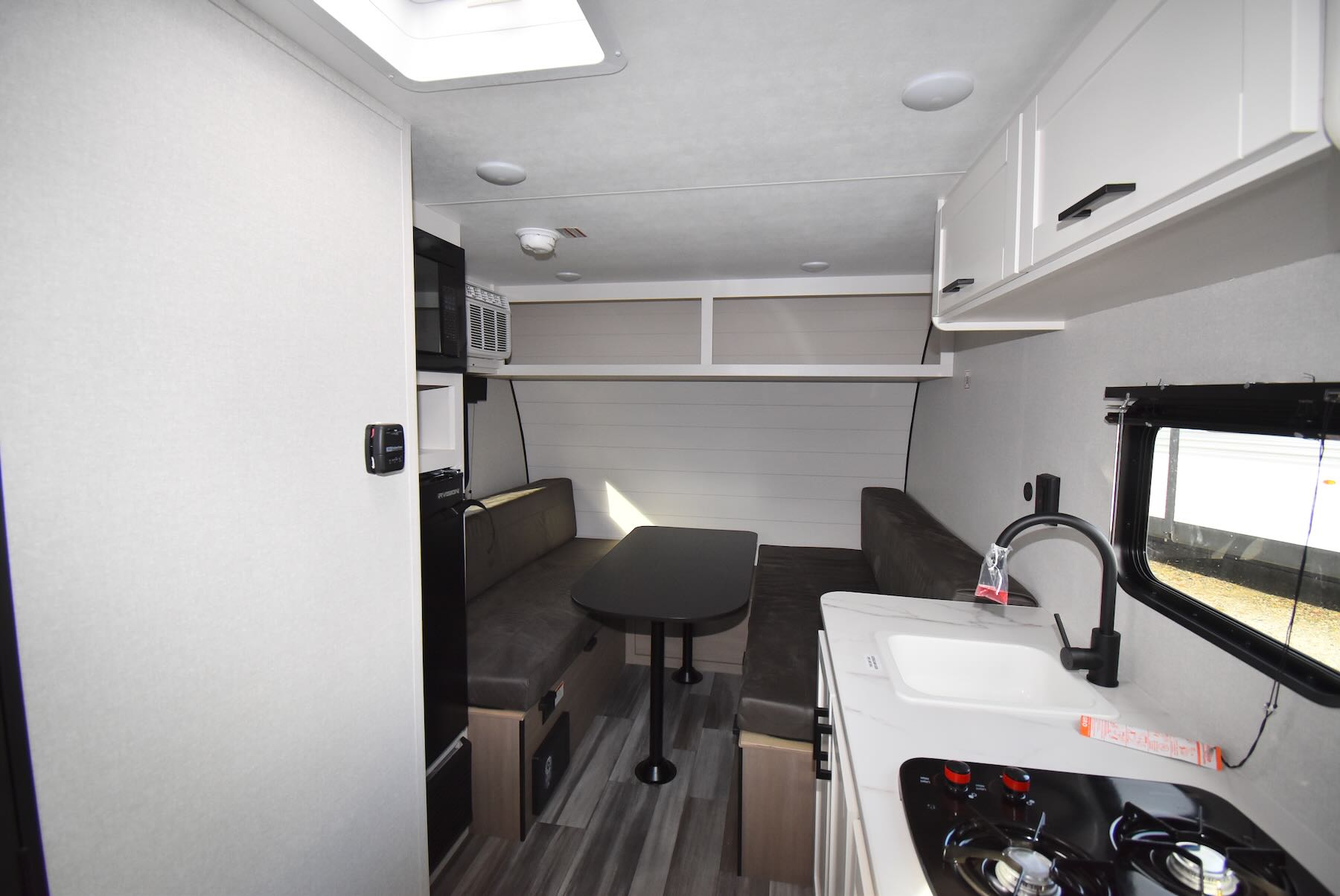 2026-Jayco-Jay-Flight-SLX-140TB-07R8905-3