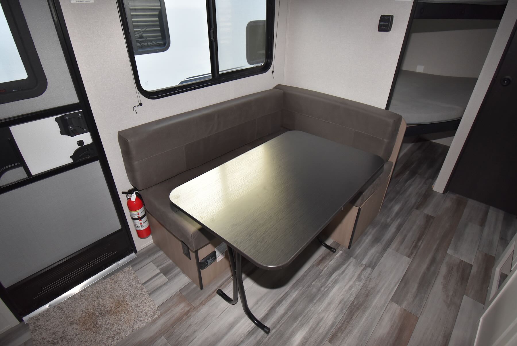 2026-Jayco-Jay-Flight-SLX-172DB-07R8904-13