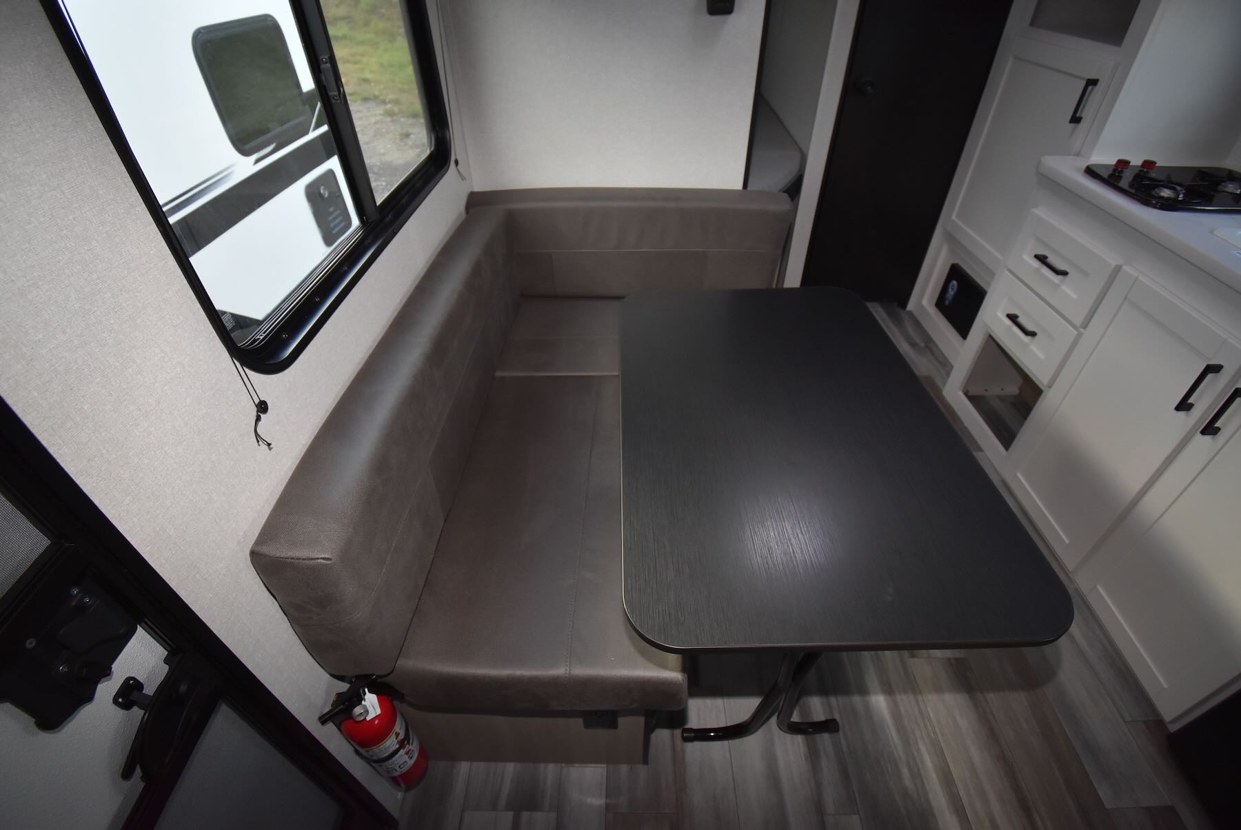 2026-Jayco-Jay-Flight-SLX-172DB-07R8904-16