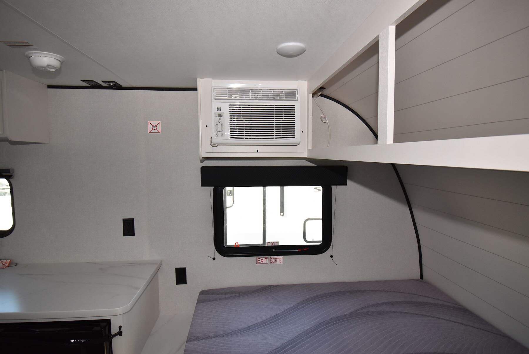 2026-Jayco-Jay-Flight-SLX-172DB-07R8904-22