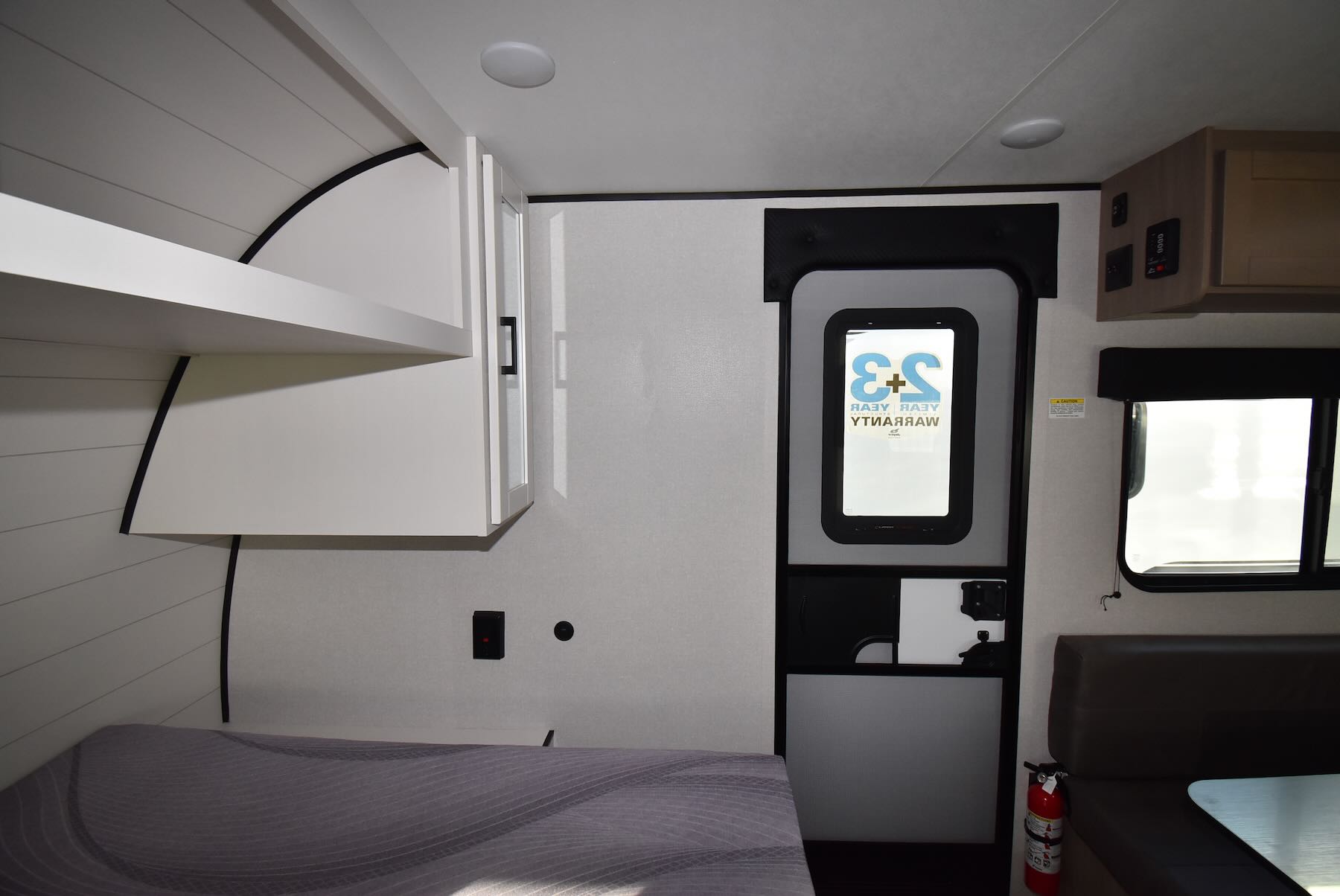 2026-Jayco-Jay-Flight-SLX-172DB-07R8904-24