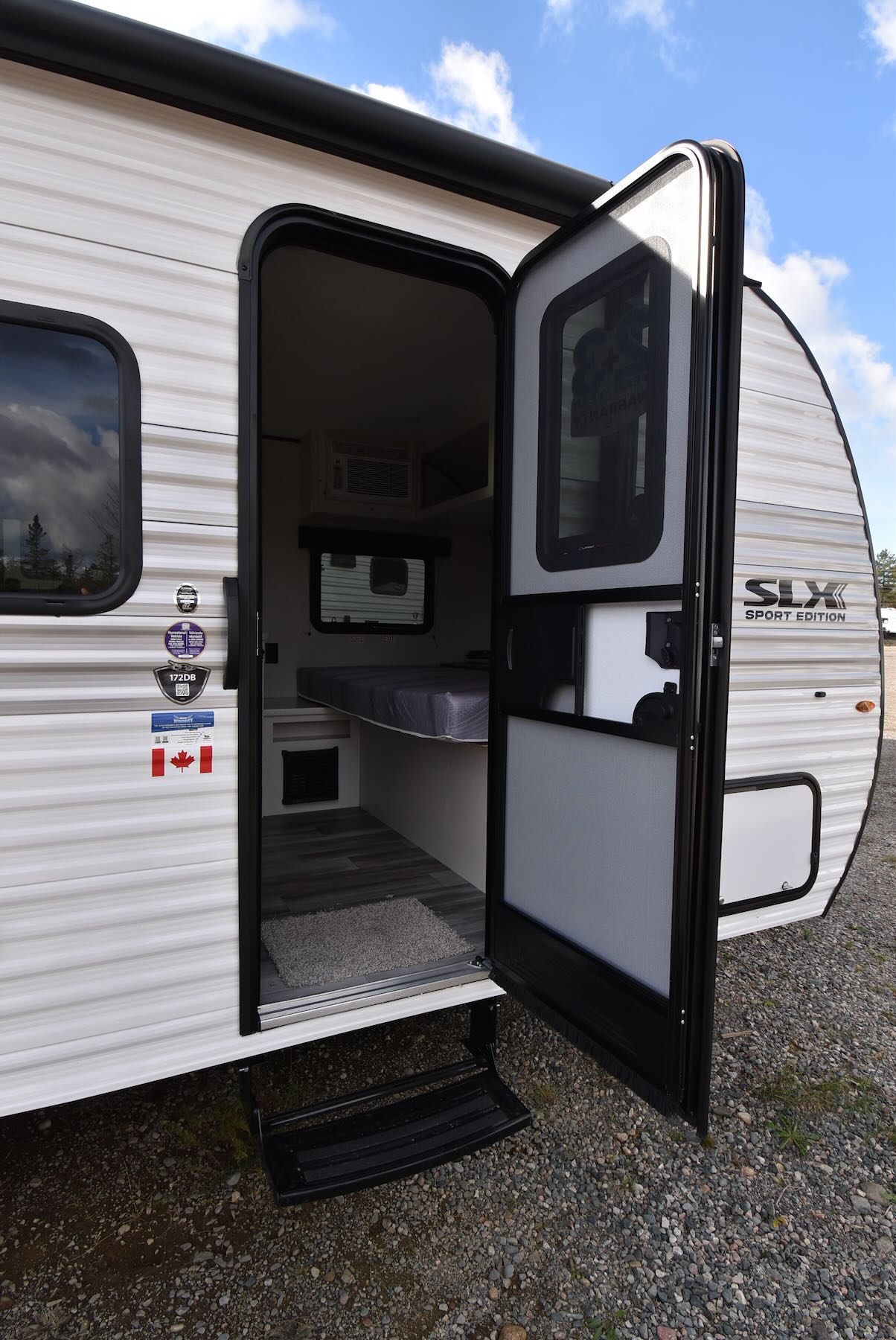 2026-Jayco-Jay-Flight-SLX-172DB-07R8904-42