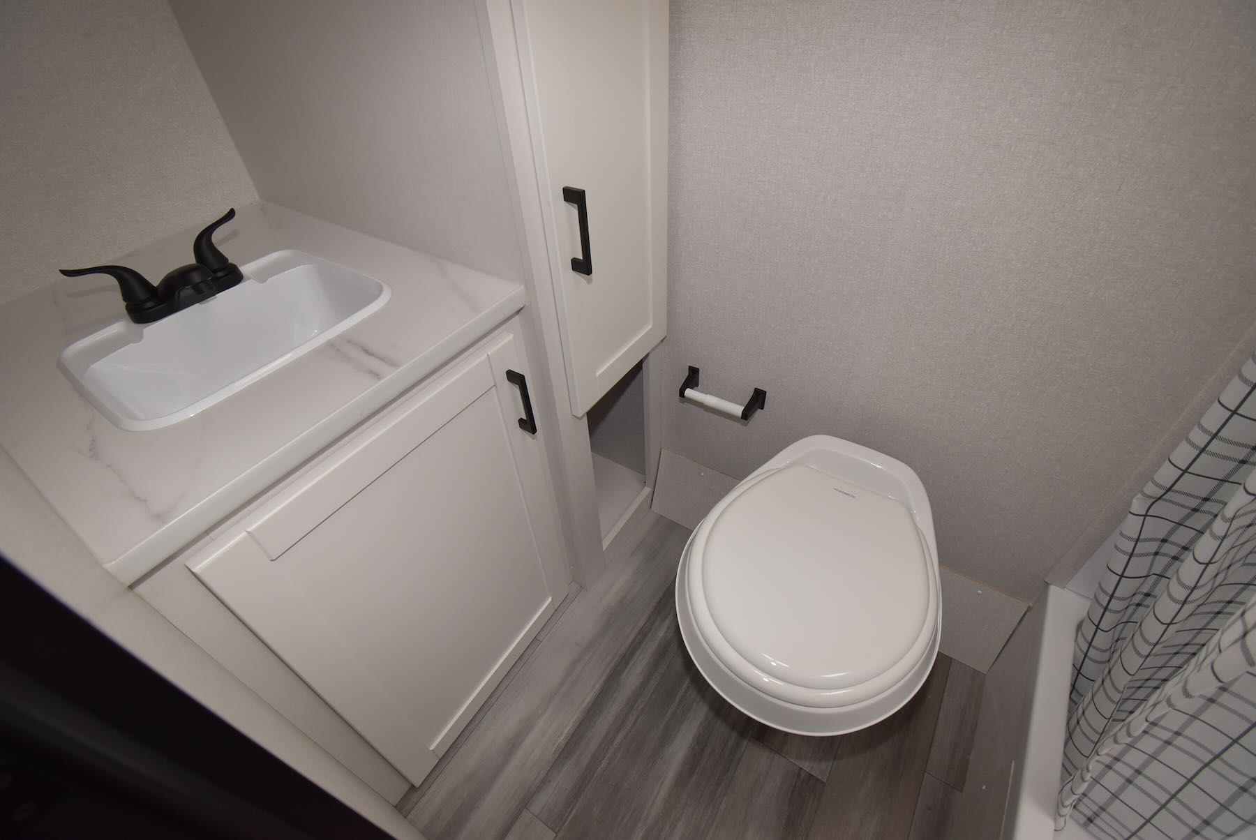 2026-Jayco-Jay-Flight-SLX-175FQ-07R8930-26