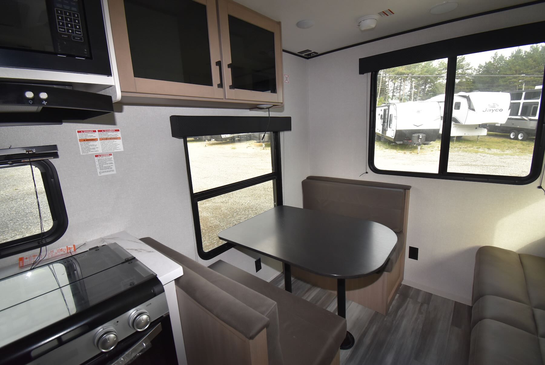 2026-Jayco-Jay-Flight-SLX-210QB-07R8927-13