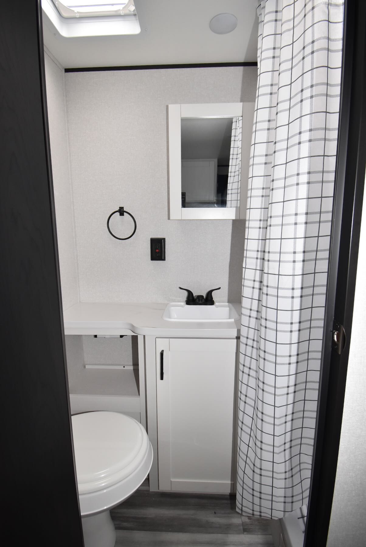 2026-Jayco-Jay-Flight-SLX-210QB-07R8927-25