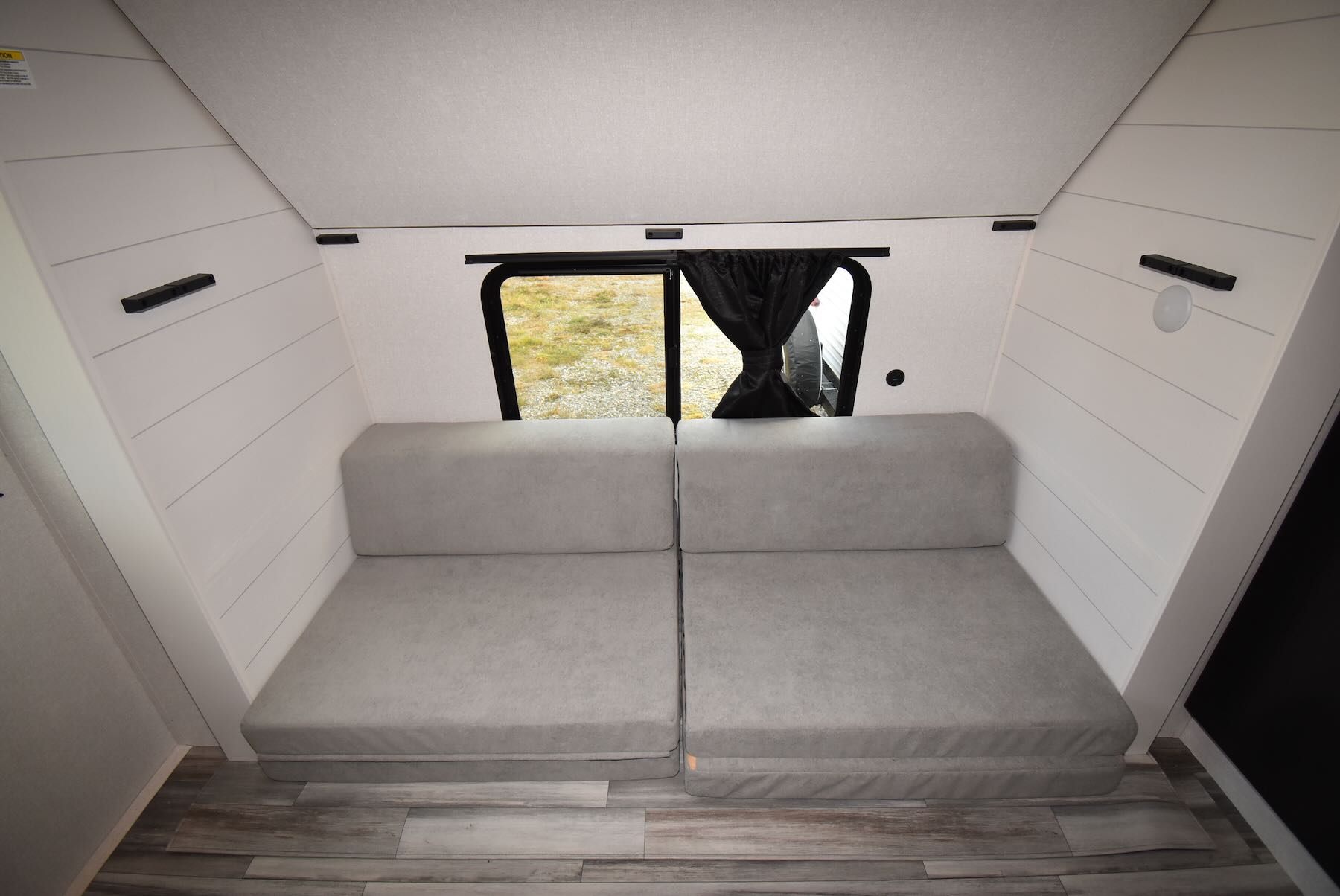 2026-Jayco-Jay-Flight-SLX-325BHT-07R8903-48