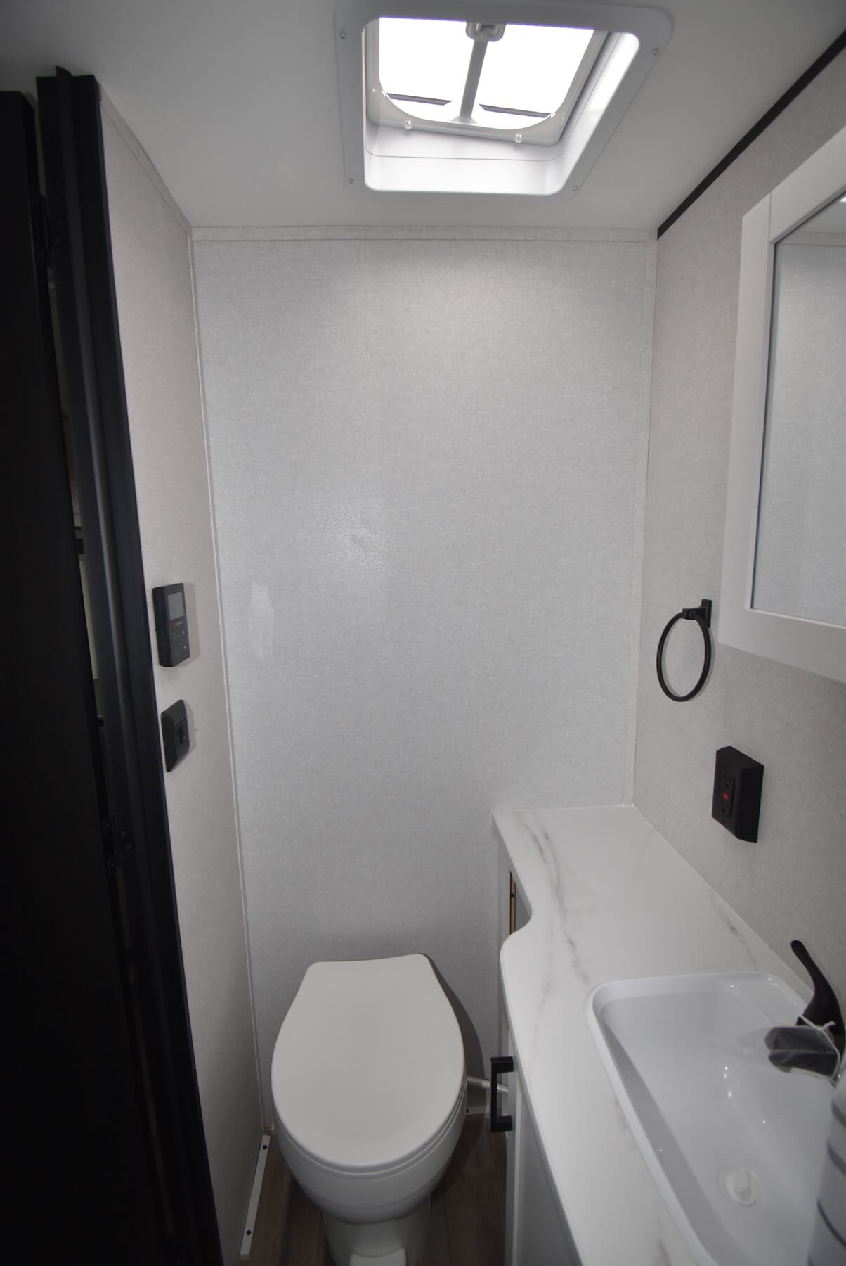 2026-Open-Range-Colt-21QB-07R8880-37