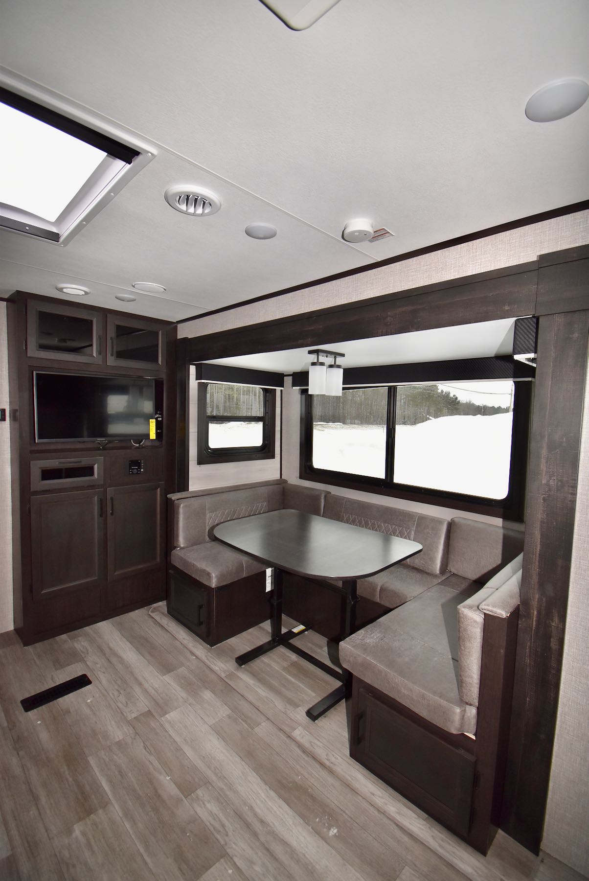 2022-Jayco-Jay-Flight-24RBS-07L8120-16