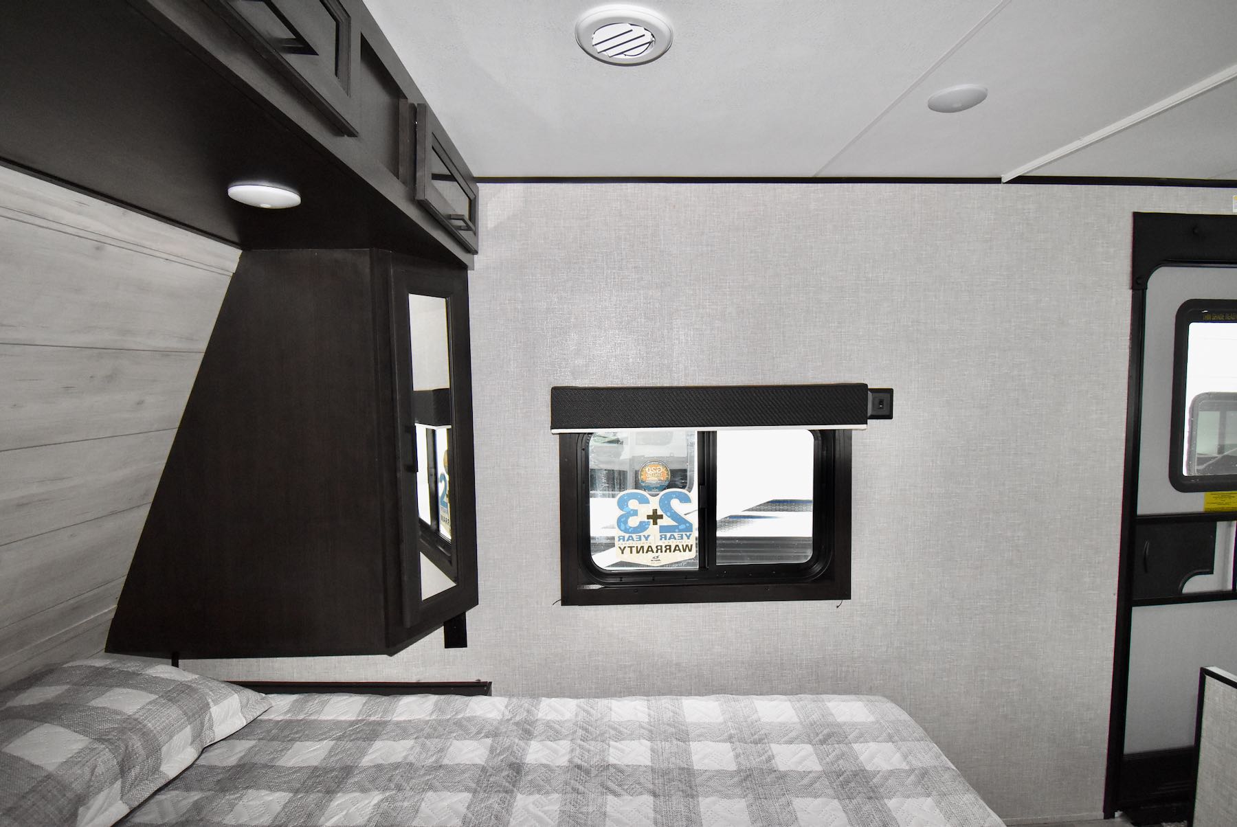 2022-Jayco-Jay-Flight-24RBS-07L8120-28