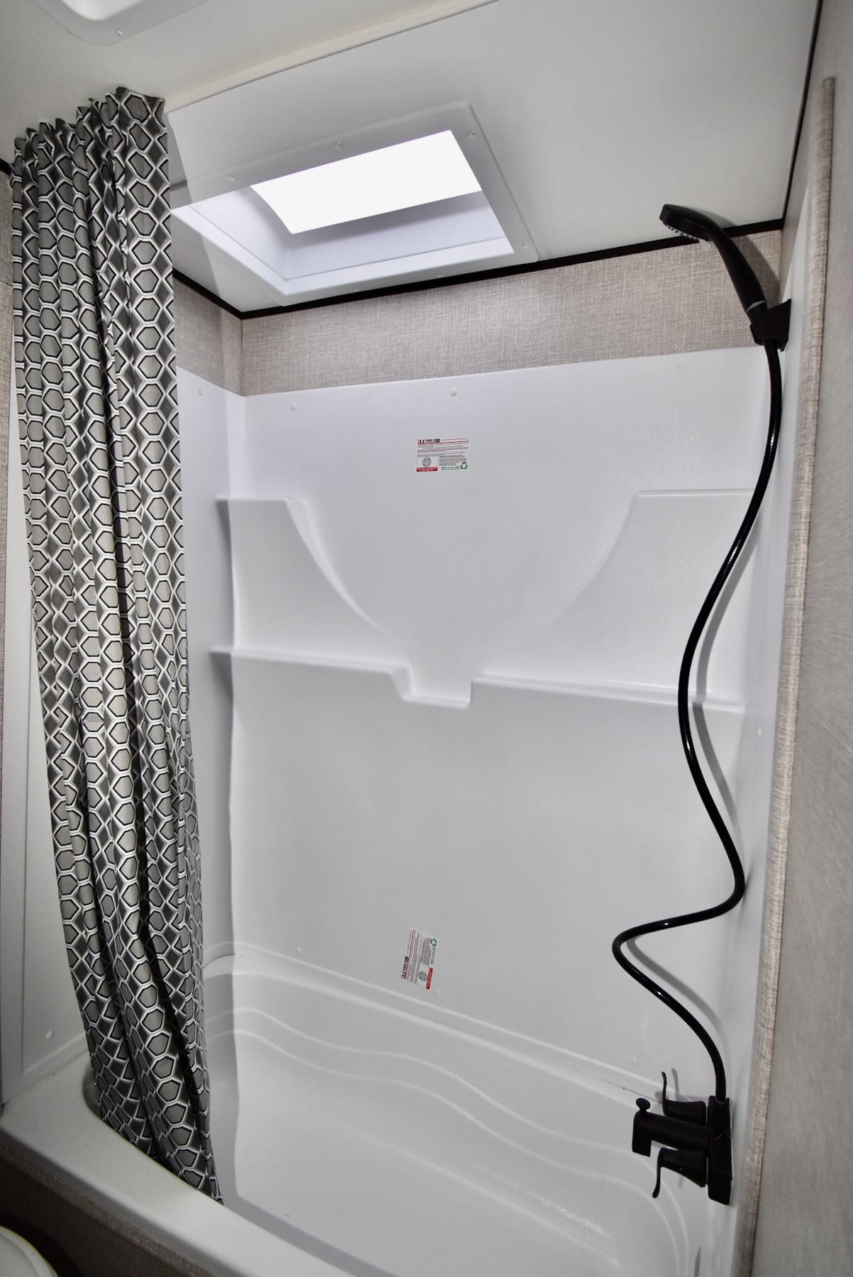 2022-Jayco-Jay-Flight-24RBS-07L8120-42