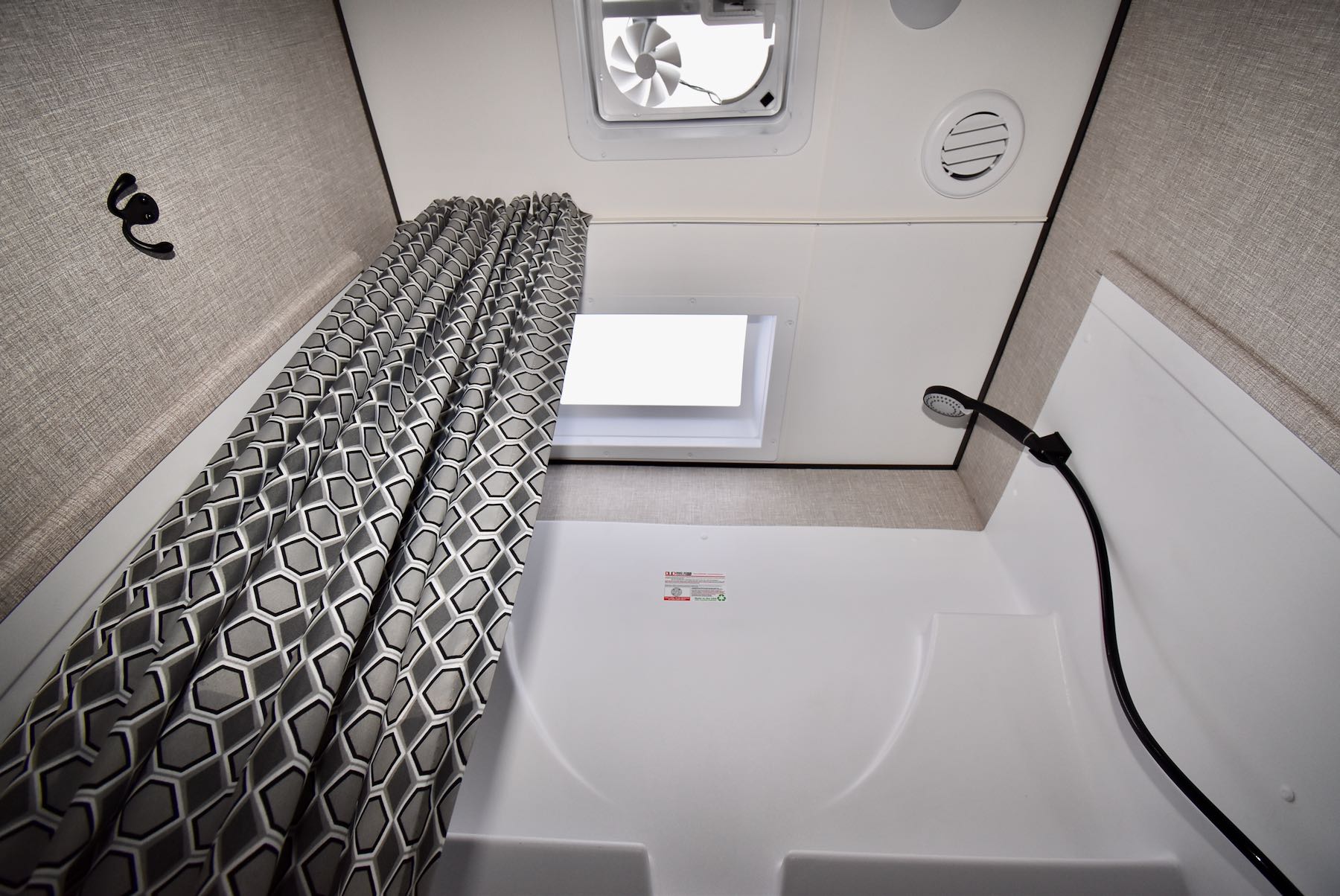 2022-Jayco-Jay-Flight-24RBS-07L8120-43