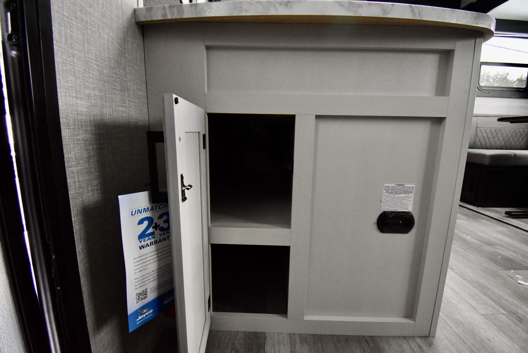 2022-Jayco-Jay-Flight-24RBS-07L8120-7