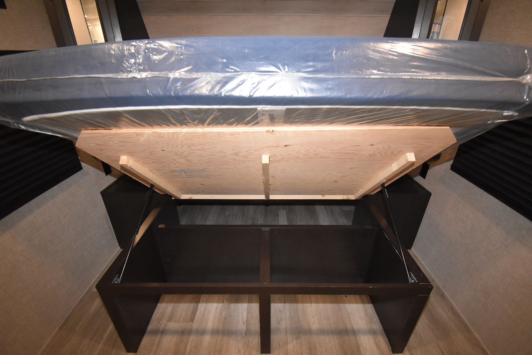 2022-Jayco-Jay-Flight-38BHDS-07L8128-26