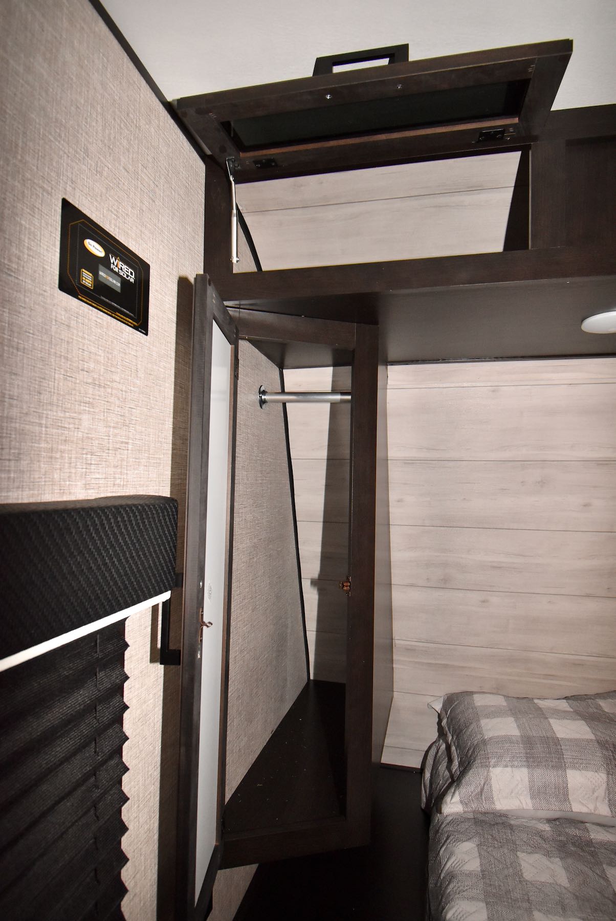 2022-Jayco-Jay-Flight-24RBS-07L8137-27