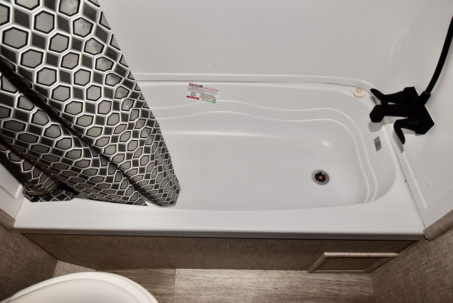 2022-Jayco-Jay-Flight-24RBS-07L8137-40