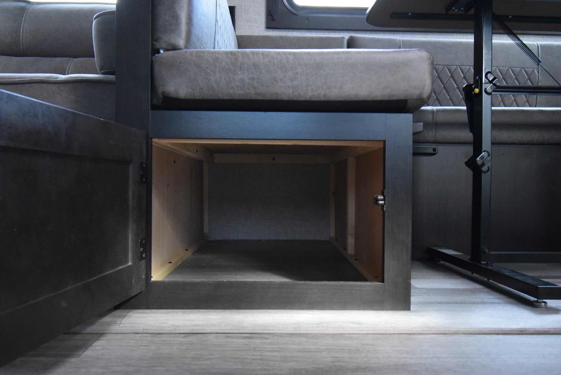 2022-Jayco-Jay-Flight-28BHS-07L8177-30