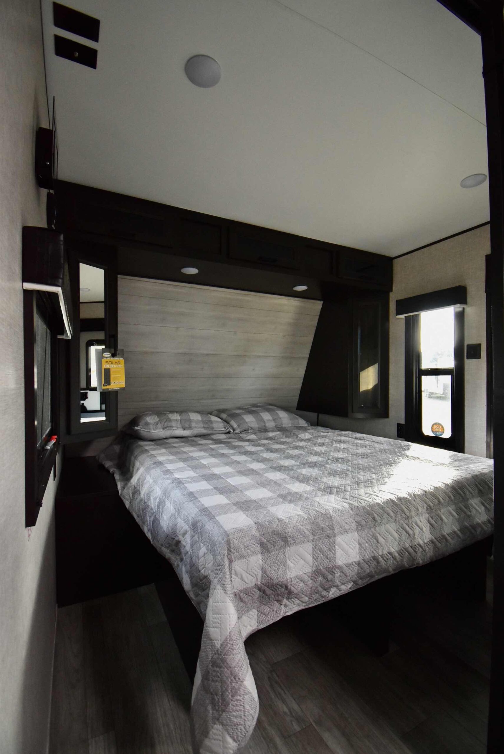 2022-Jayco-Jay-Flight-28BHS-07L8177-33