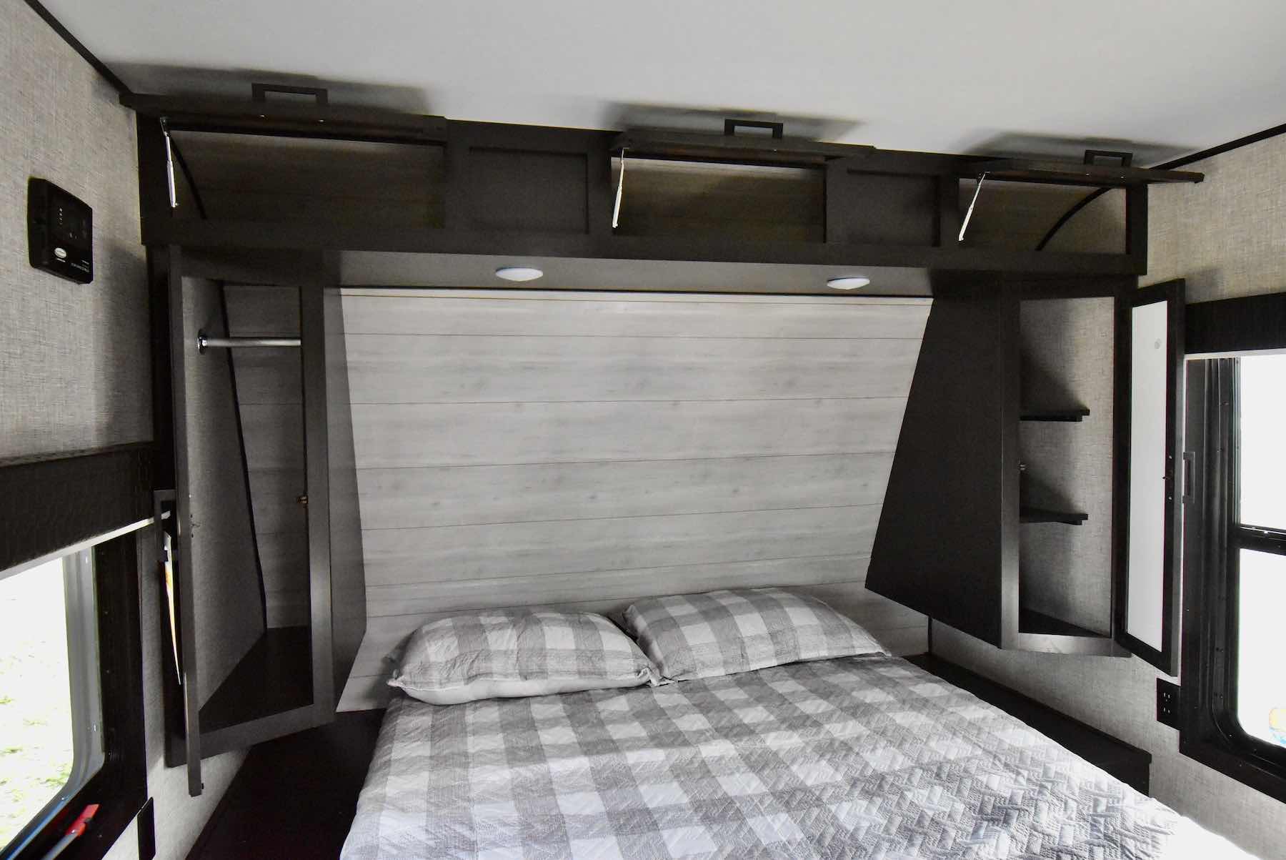 2022-Jayco-Jay-Flight-28BHS-07L8177-34