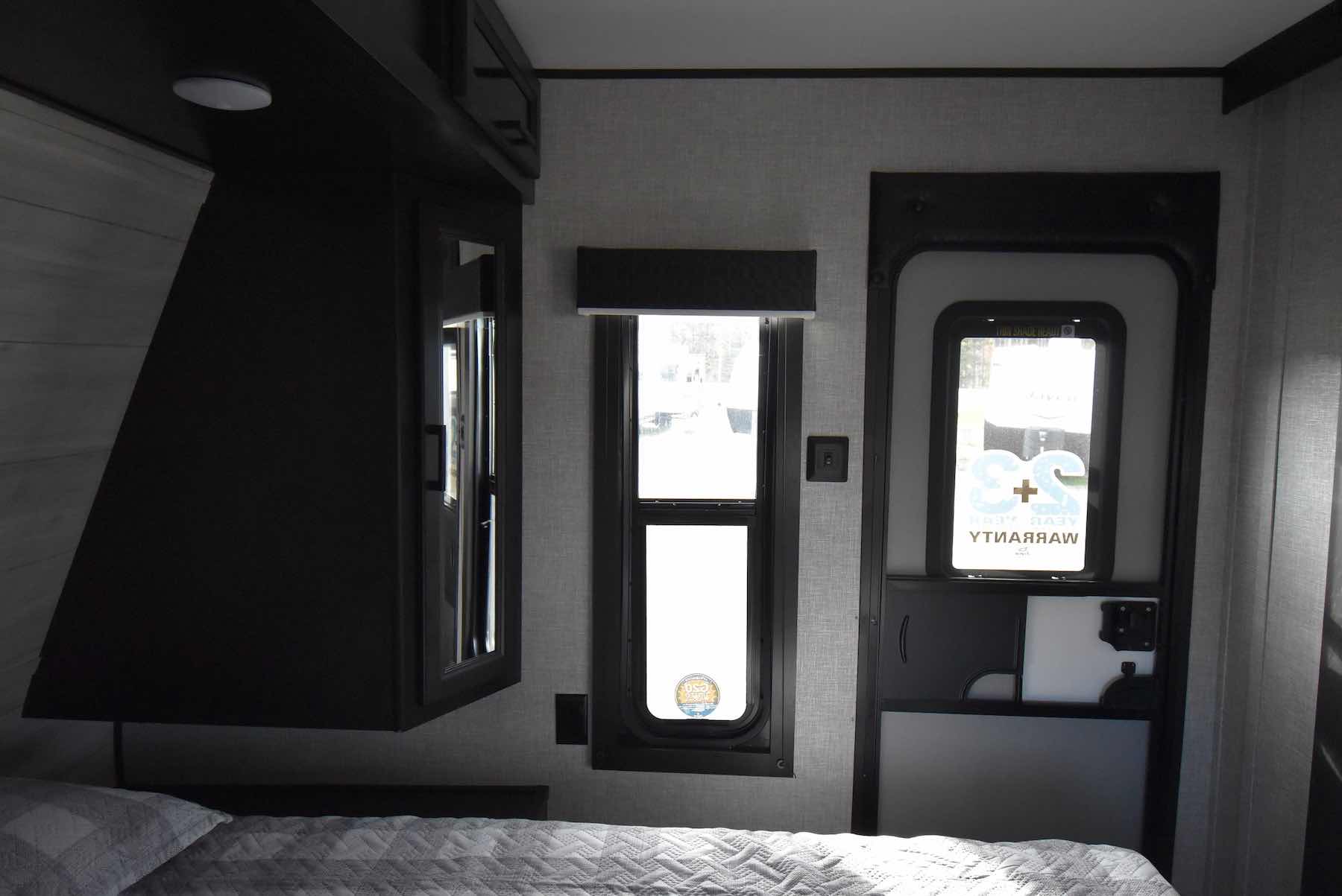 2022-Jayco-Jay-Flight-28BHS-07L8177-39