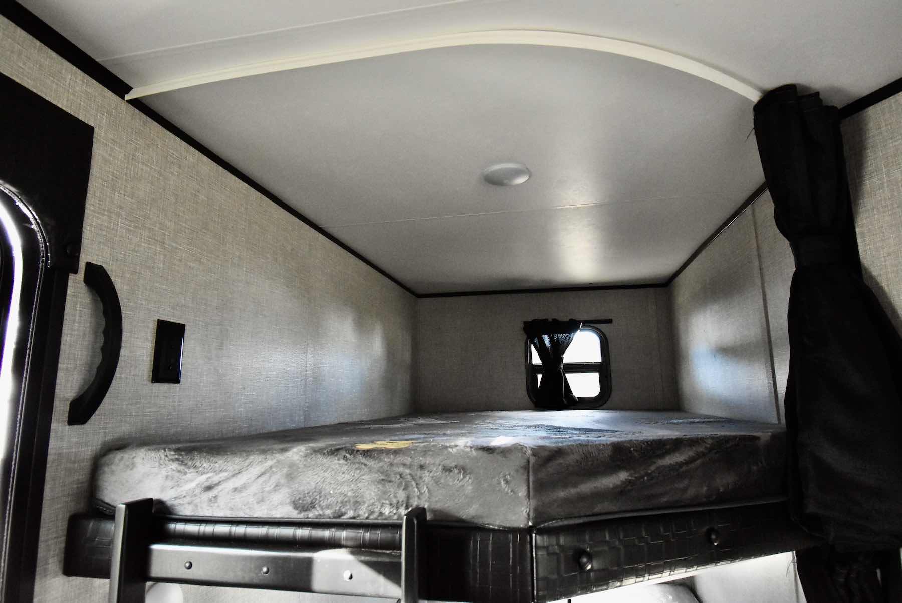 2022-Jayco-Jay-Flight-28BHS-07L8177-41