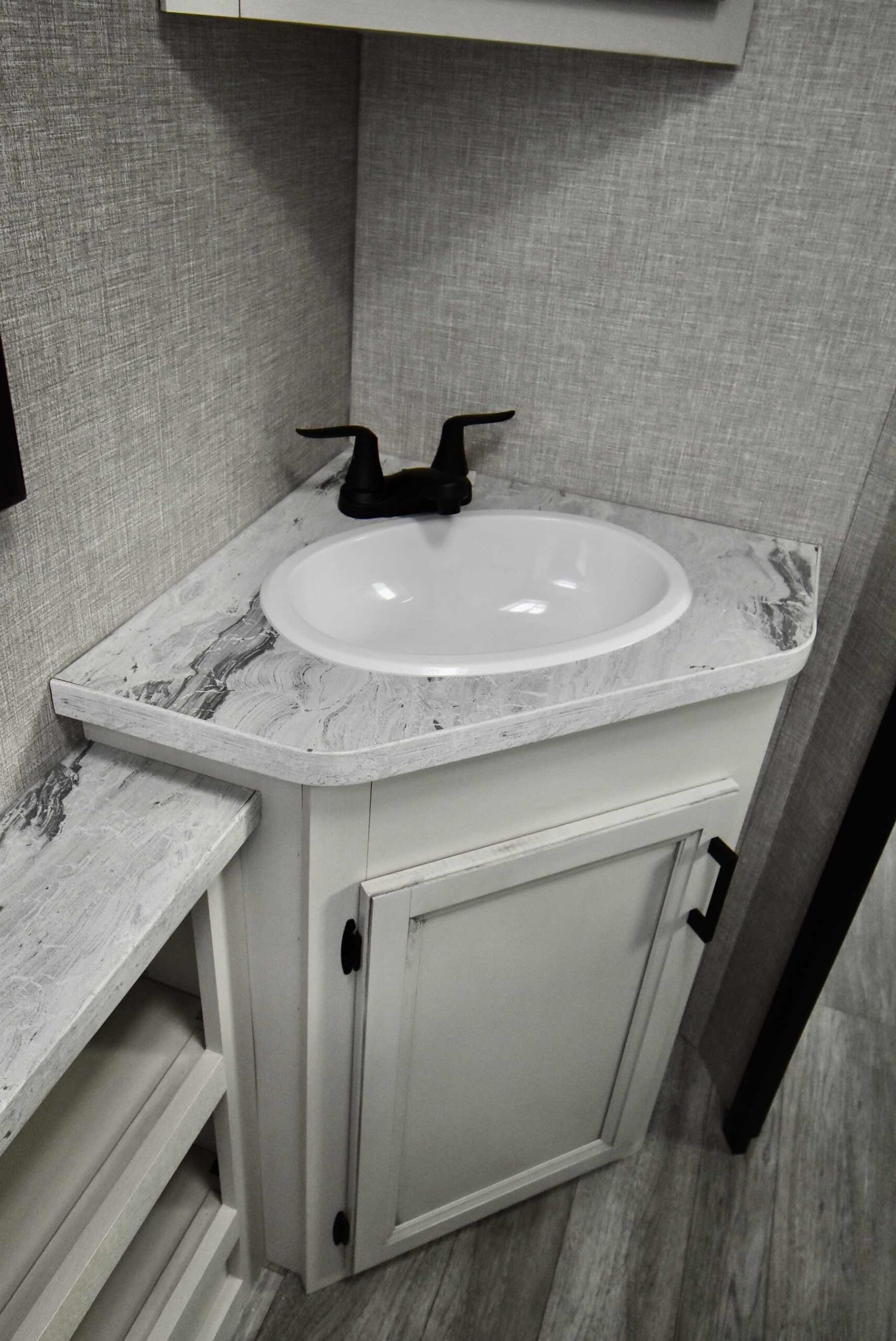 2022-Jayco-Jay-Flight-28BHS-07L8177-47