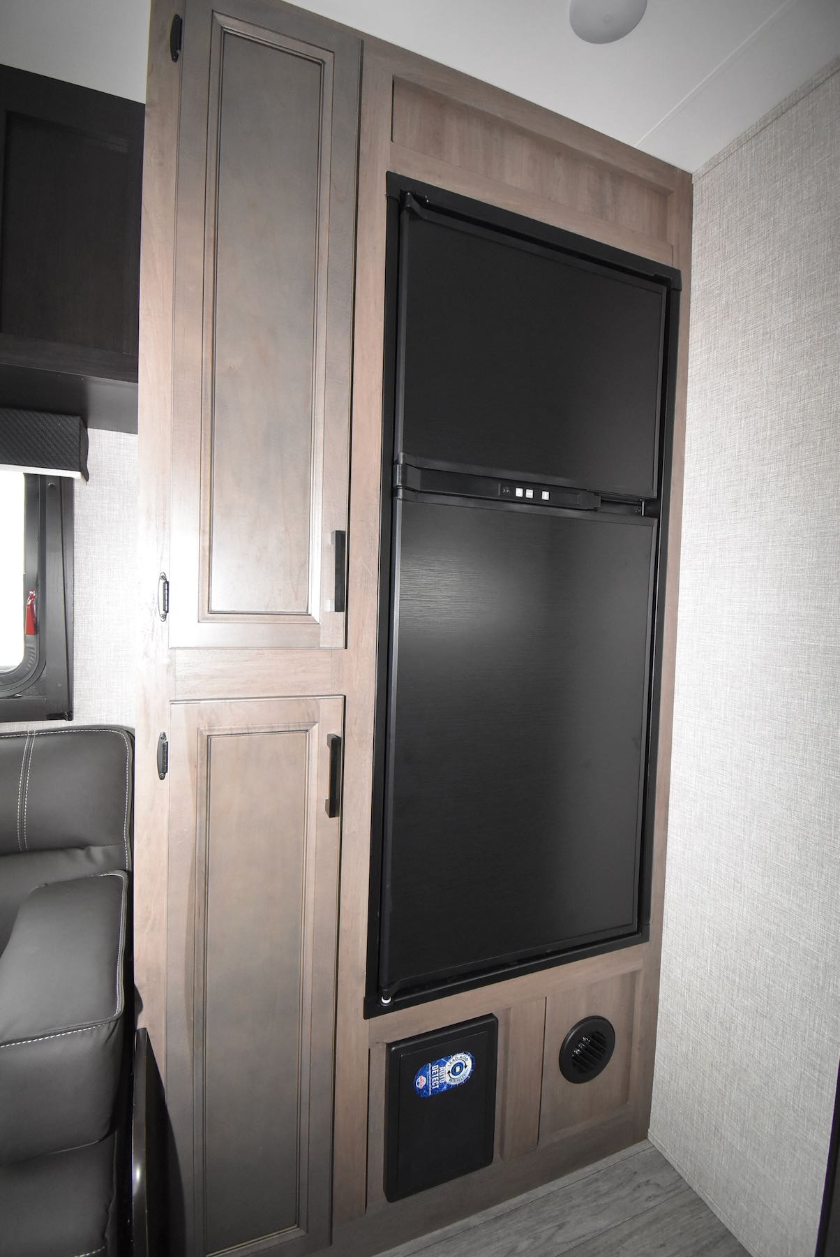 2023-Jayco-Jay-Flight-212QB-07M8215-19