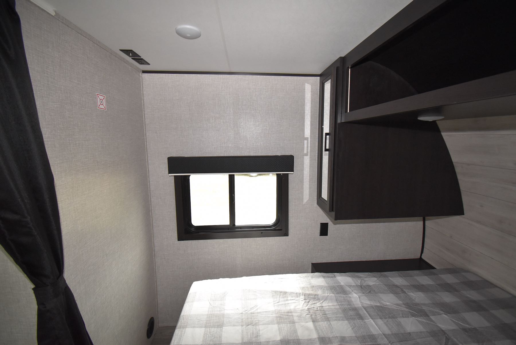 2023-Jayco-Jay-Flight-212QB-07M8215-35