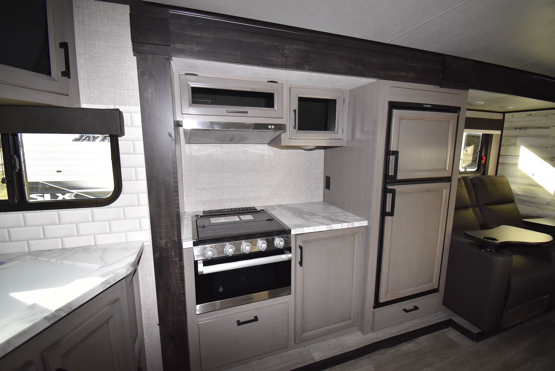 2023-Jayco-Jay-Feather-21MML-07M8346-6