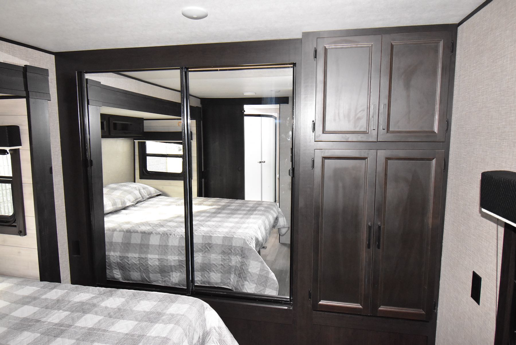 2023-Jayco-Jay-Flight-34RLOK-07M8396-40