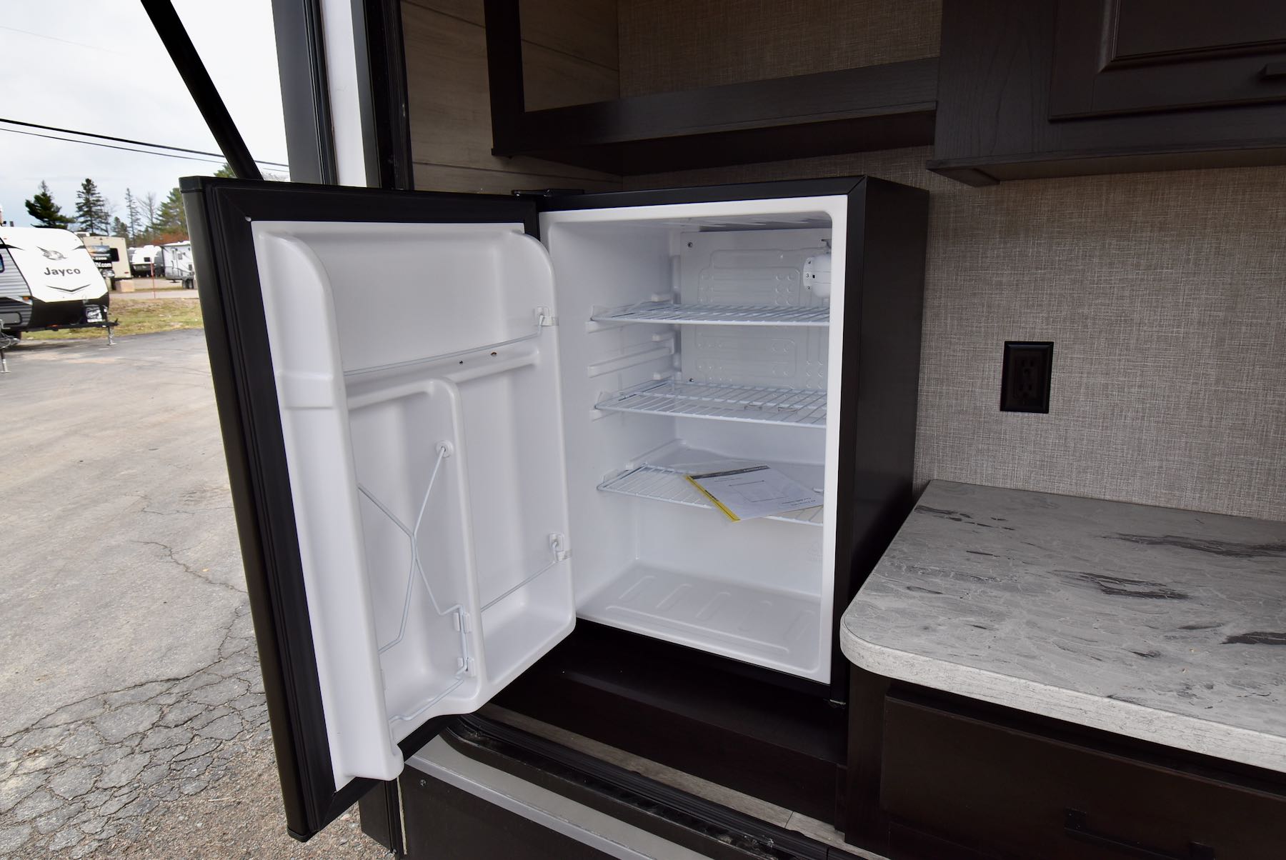 2023-Jayco-Jay-Flight-34RLOK-07M8396-60