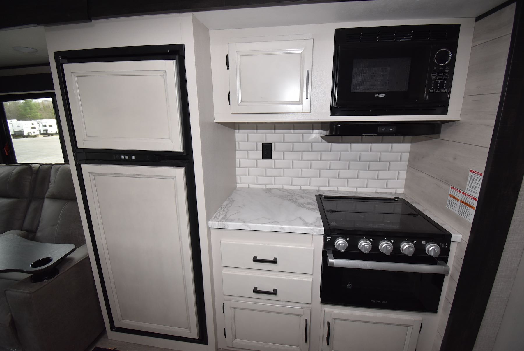 2023-Jayco-Jay-Flight-34RLOK-07M8396-9