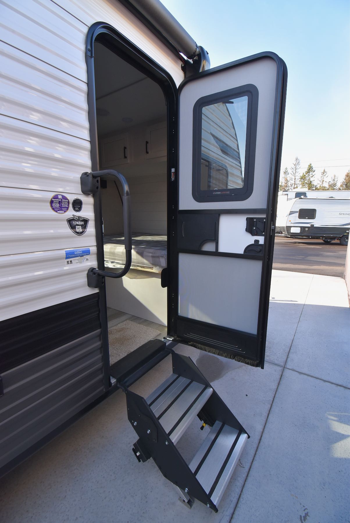 2024-Jayco-Jay-Flight-SLX-174BH-07N8517-45