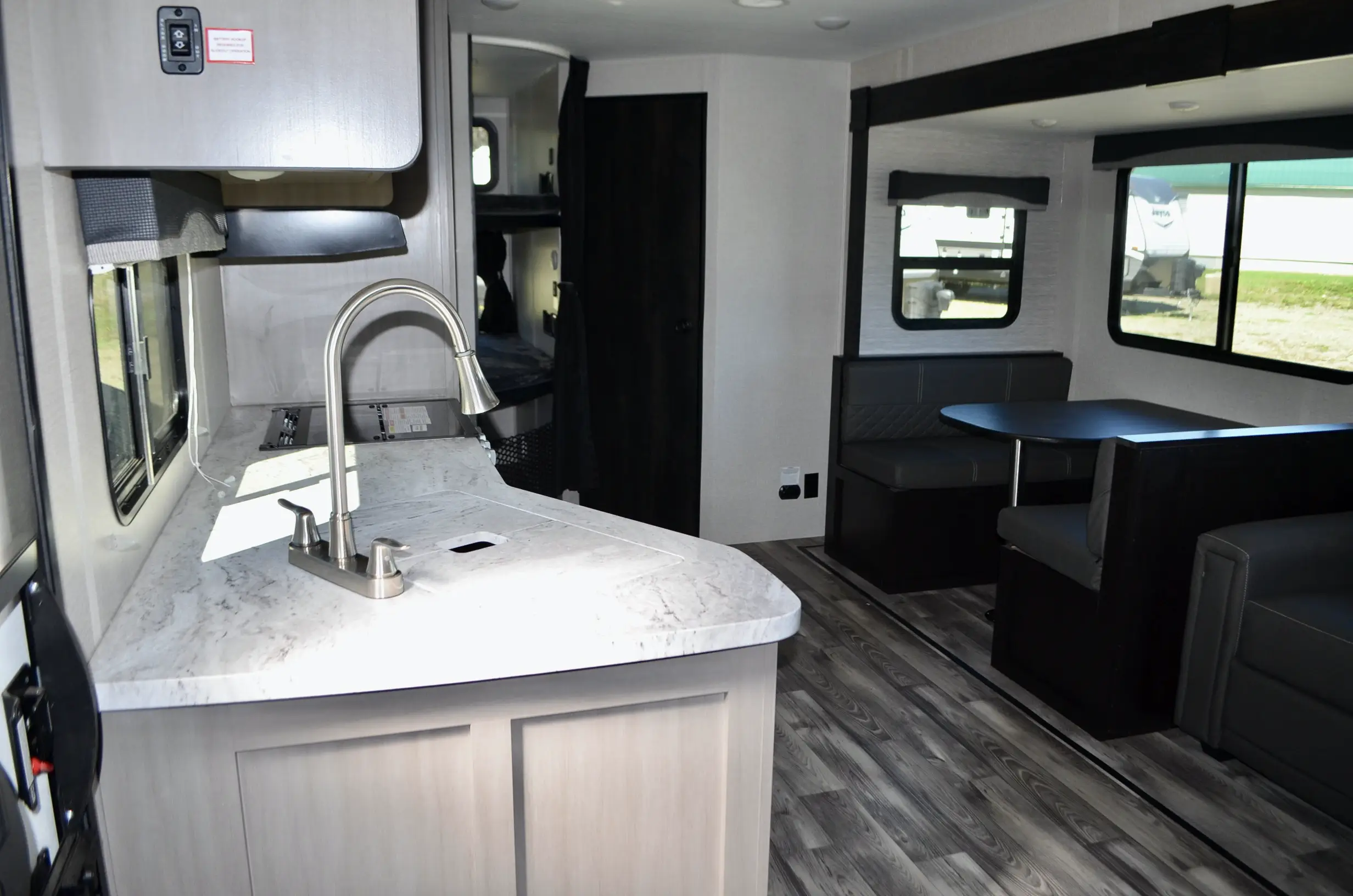 2022-Starcraft-Super-Lite-261BH-07K8184-12