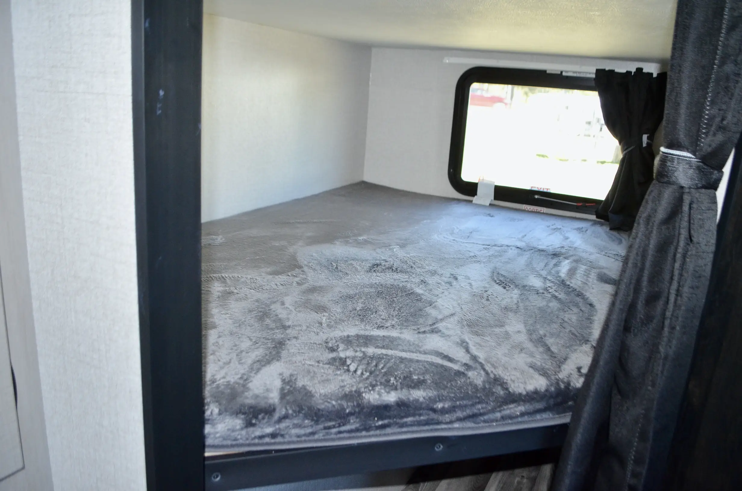 2022-Starcraft-Super-Lite-261BH-07K8184-41