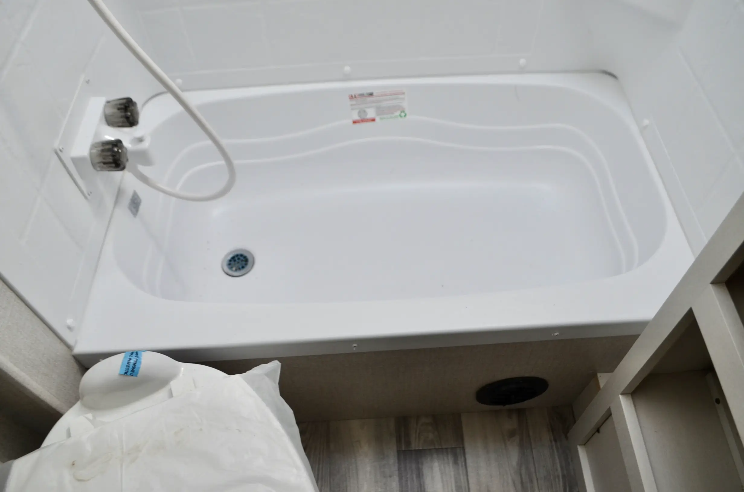 2022-Starcraft-Super-Lite-261BH-07K8184-50