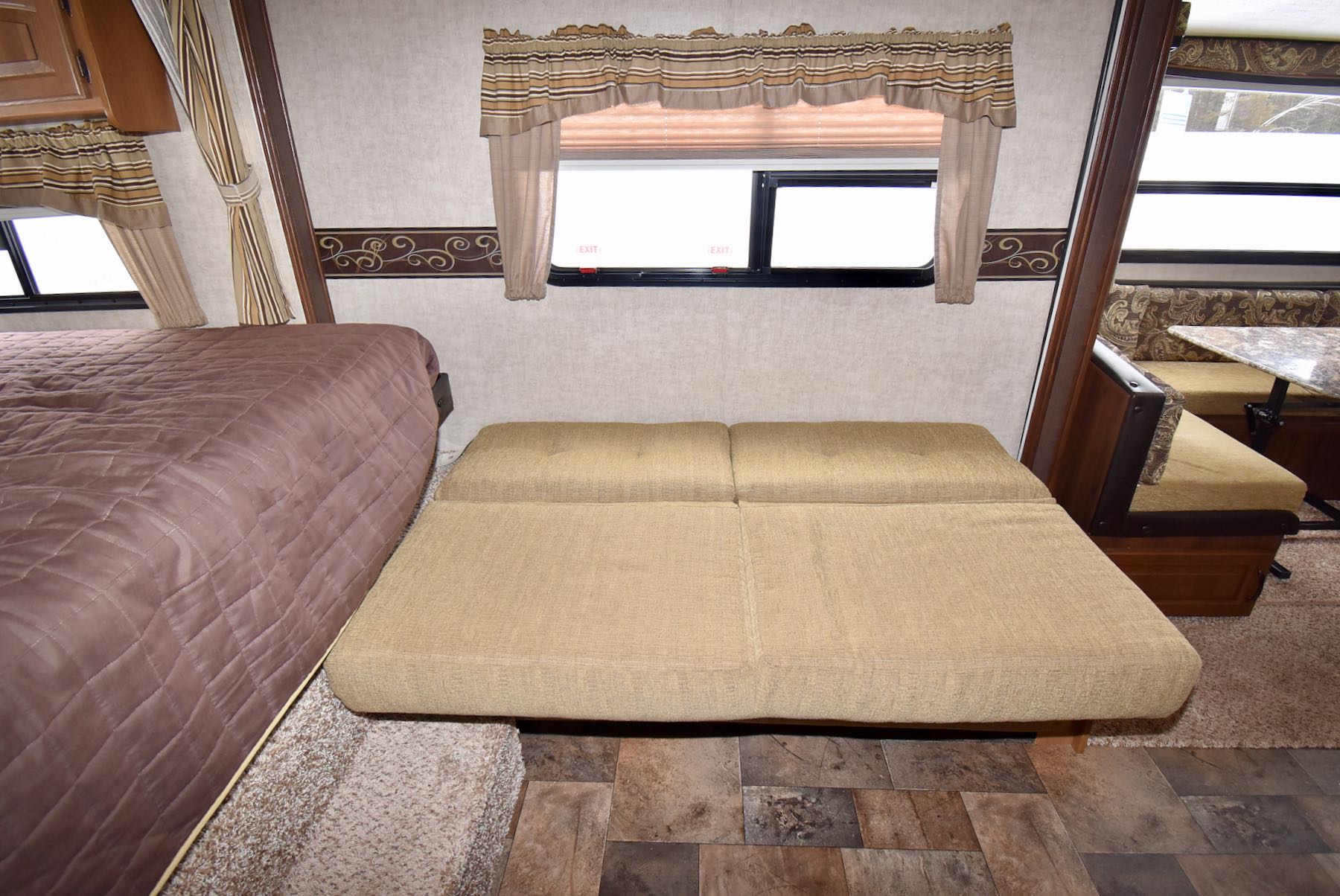 2014-Keystone-Outback-250RS-21L8266-20