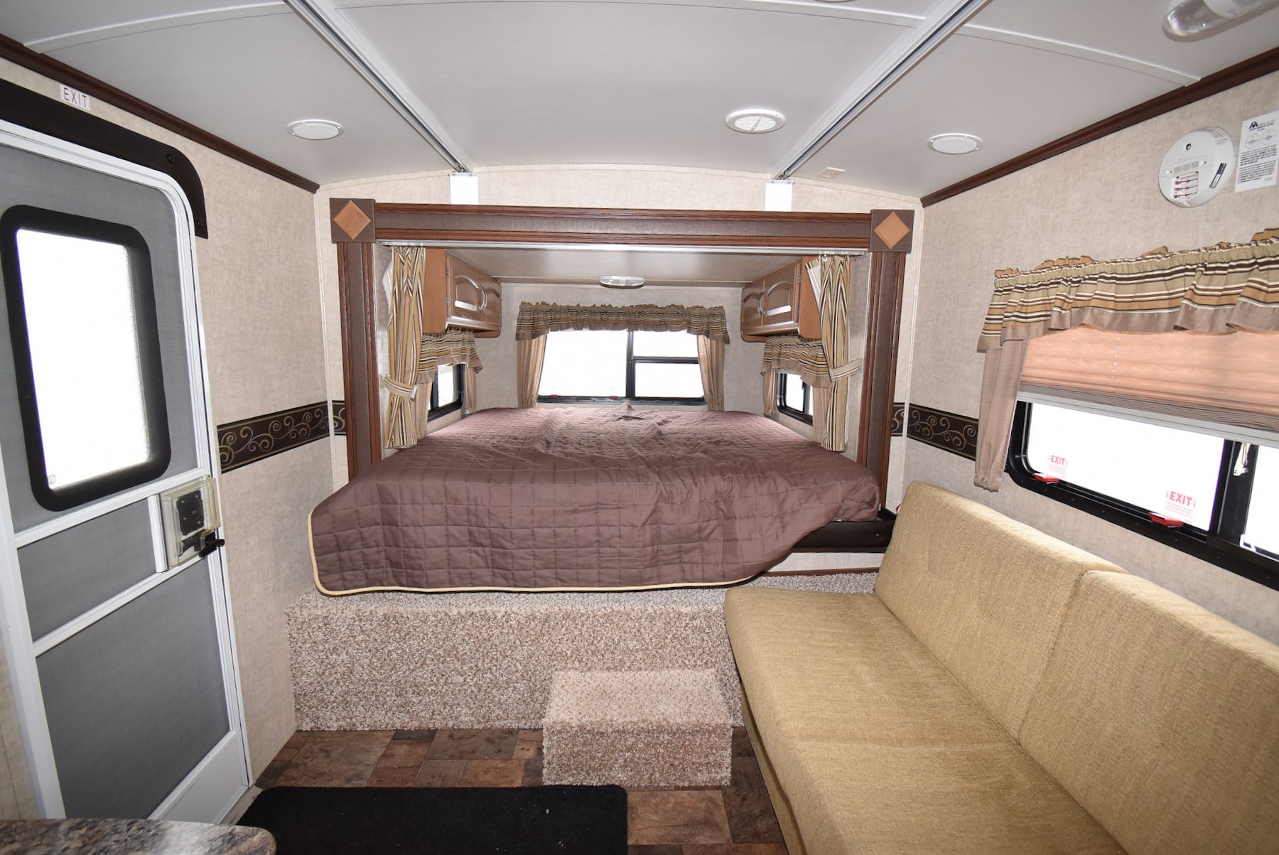 2014-Keystone-Outback-250RS-21L8266-21