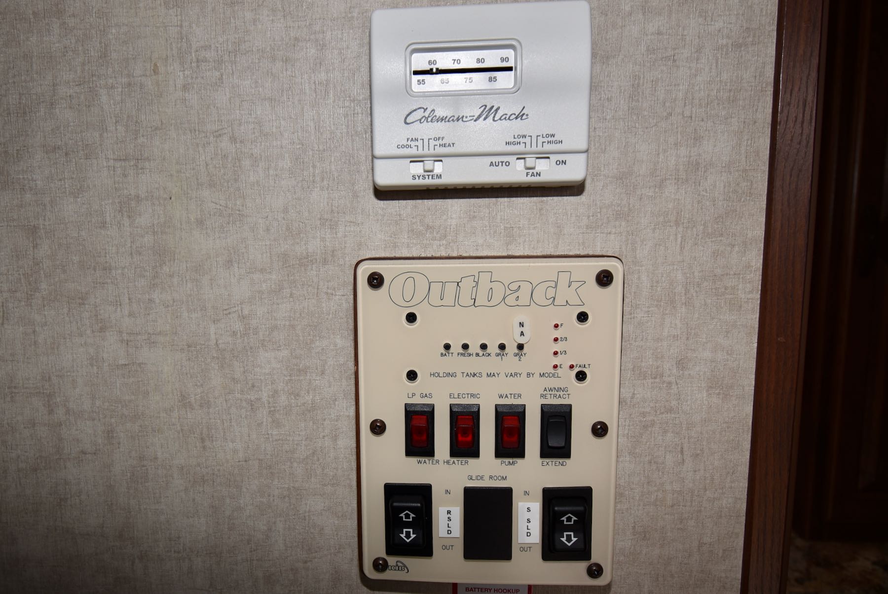 2014-Keystone-Outback-250RS-21L8266-26