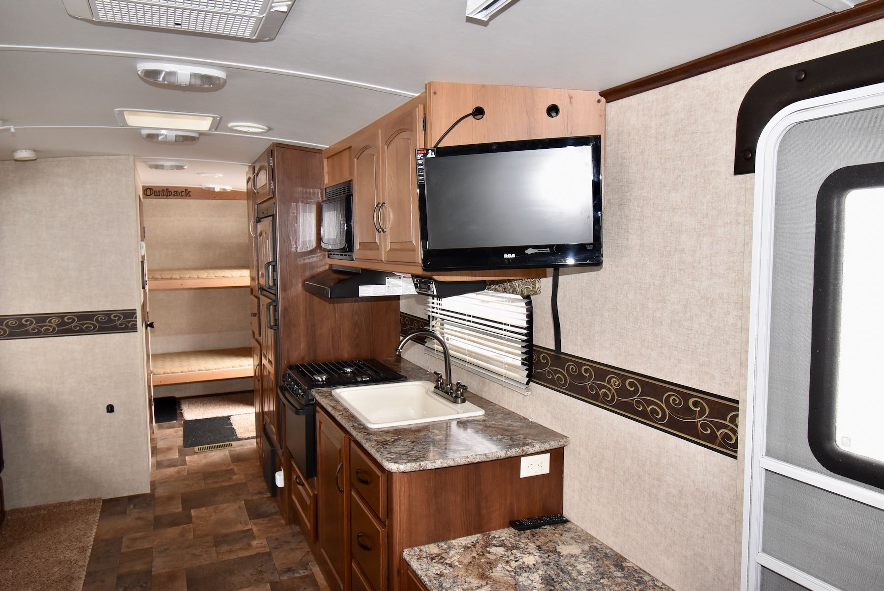 2014-Keystone-Outback-250RS-21L8266-4