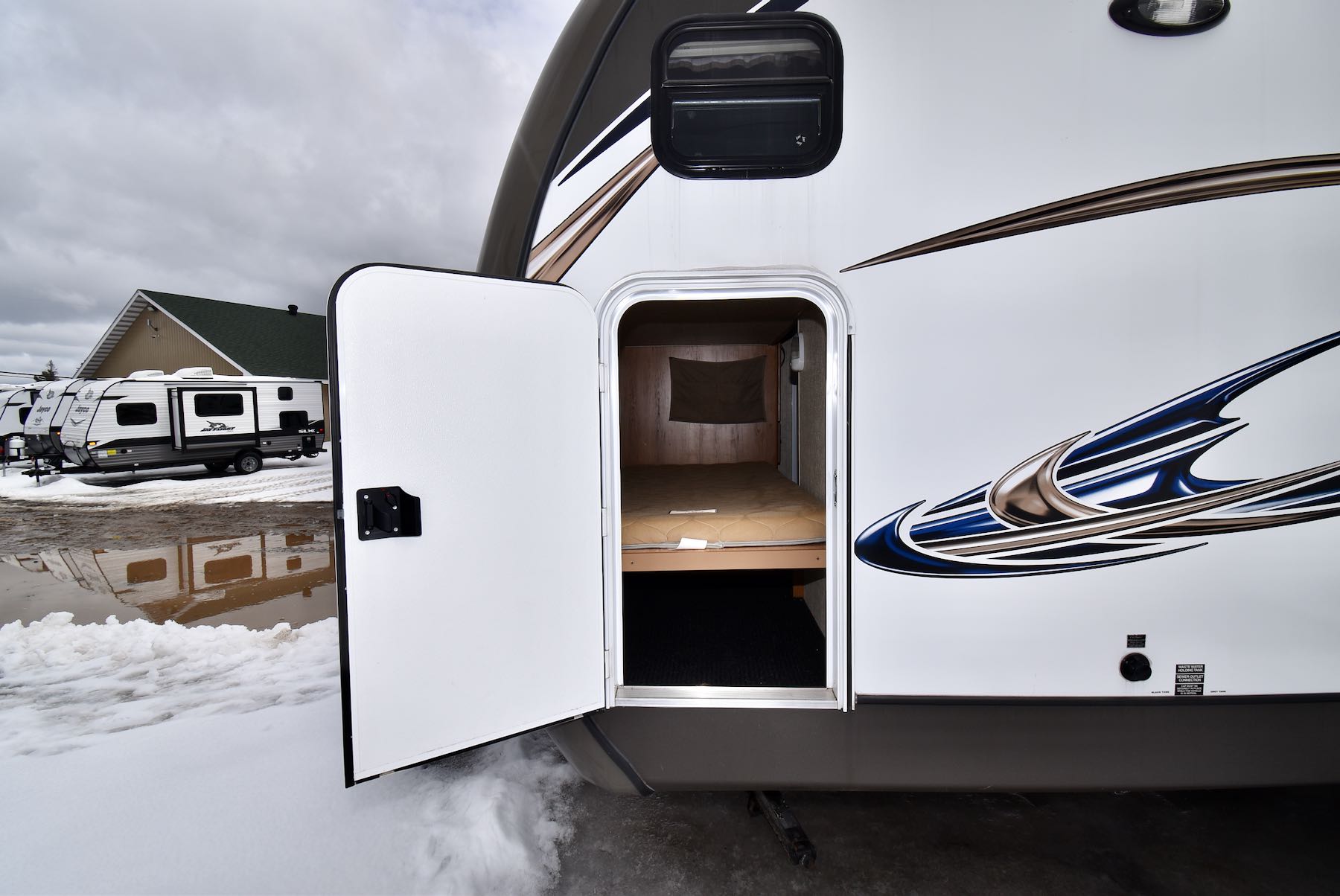 2014-Keystone-Outback-250RS-21L8266-40