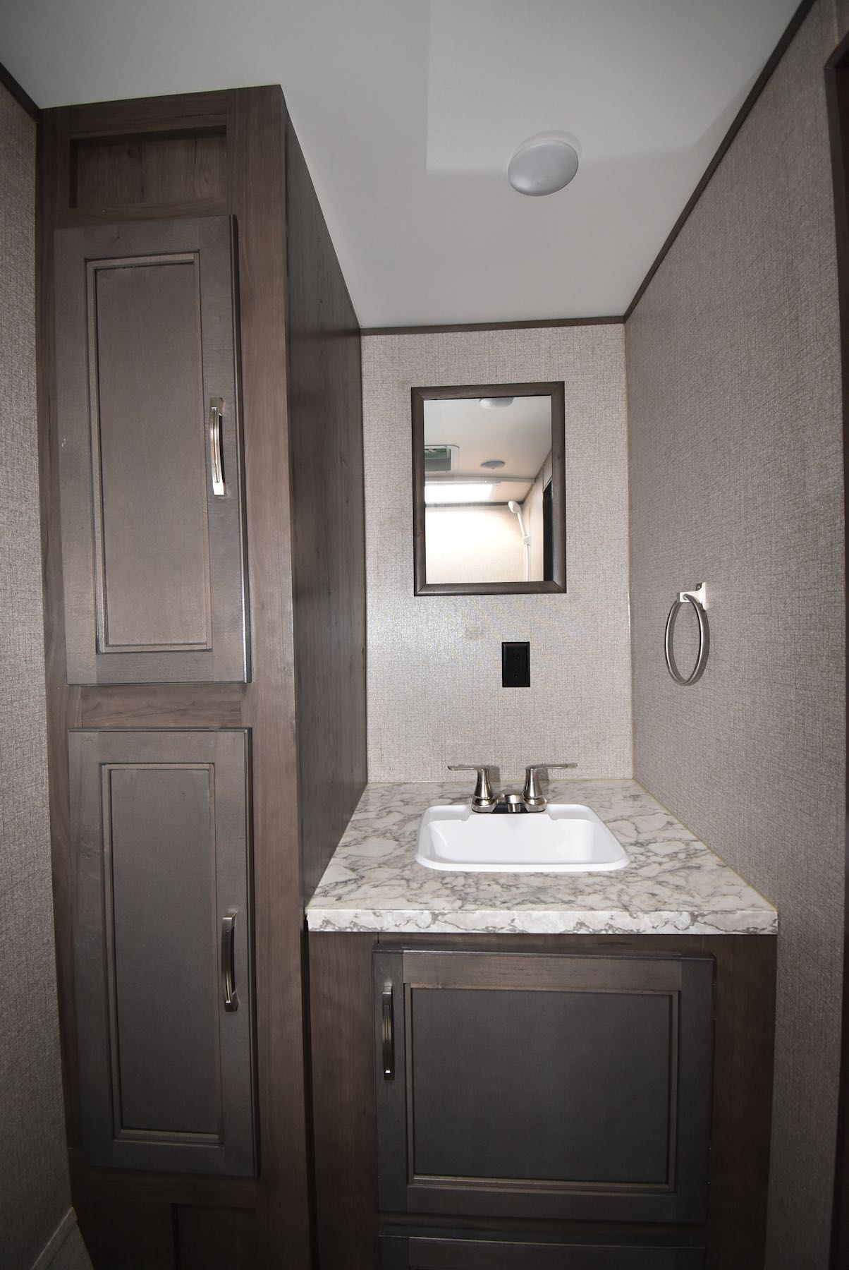 2021-Jayco-Jay-Flight-SLX-7-183RB-21N8550-26