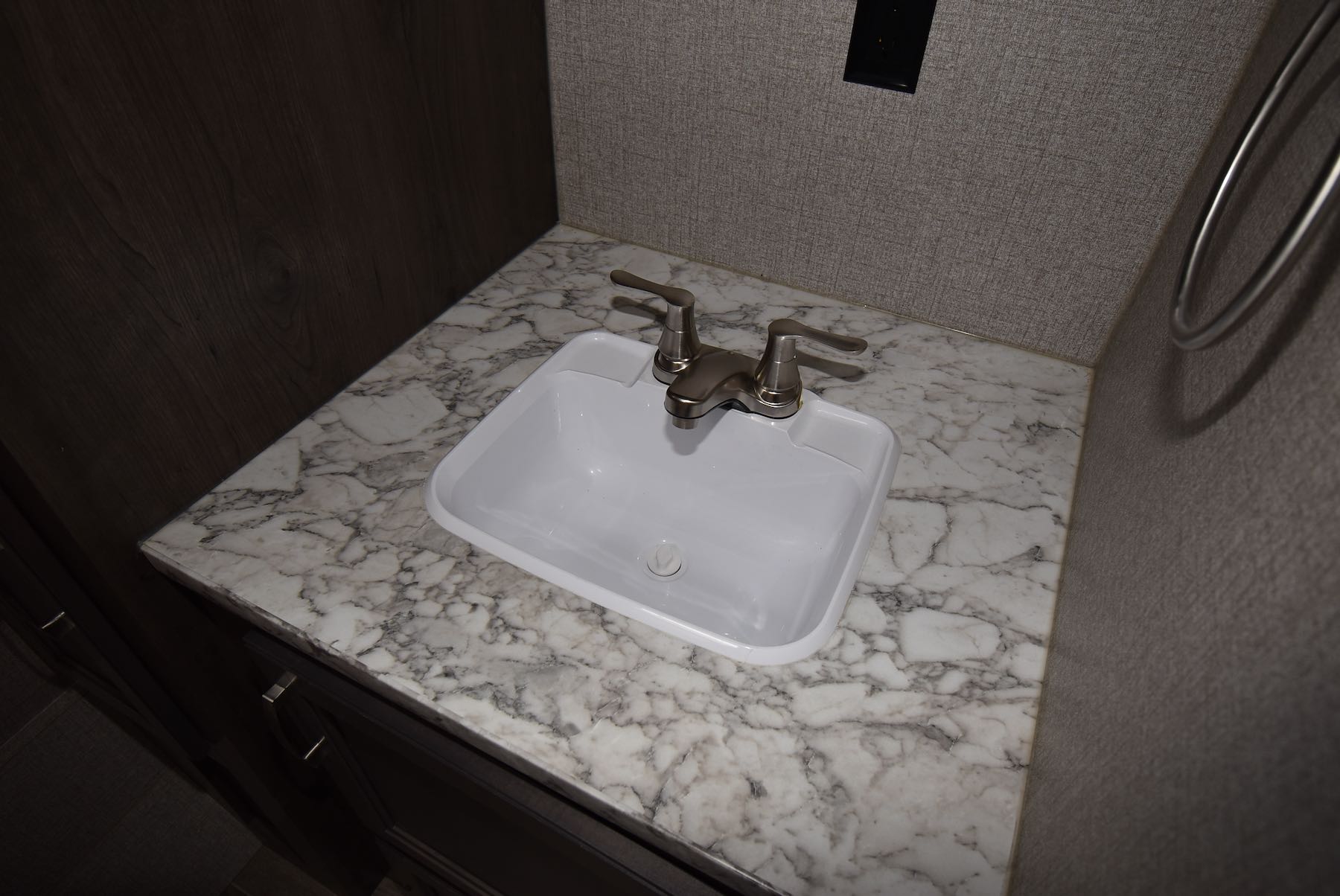 2021-Jayco-Jay-Flight-SLX-7-183RB-21N8550-28