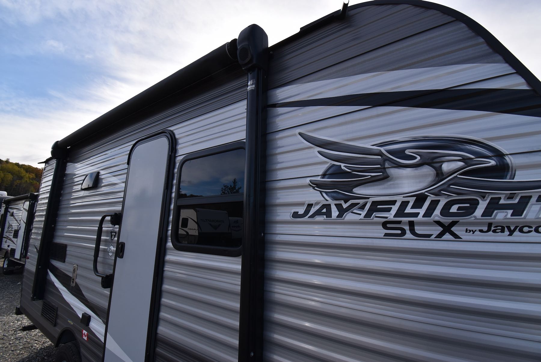 2021-Jayco-Jay-Flight-SLX-7-183RB-21N8550-33