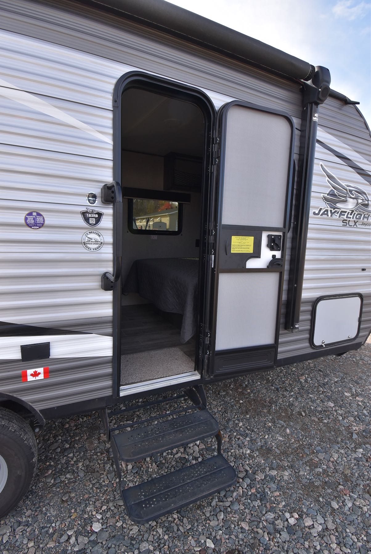 2021-Jayco-Jay-Flight-SLX-7-183RB-21N8550-38