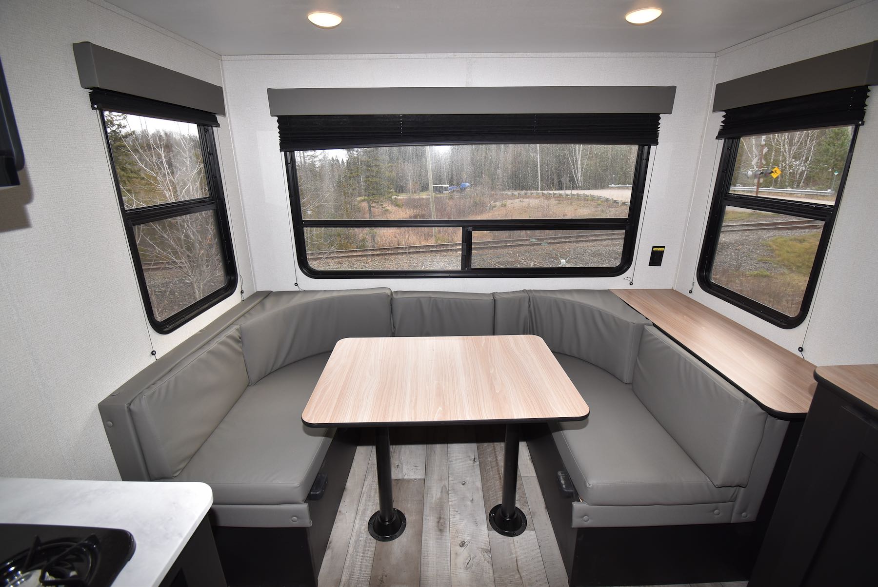 2022-Keystone-Springdale-Mini-1750RD-21N8552-12