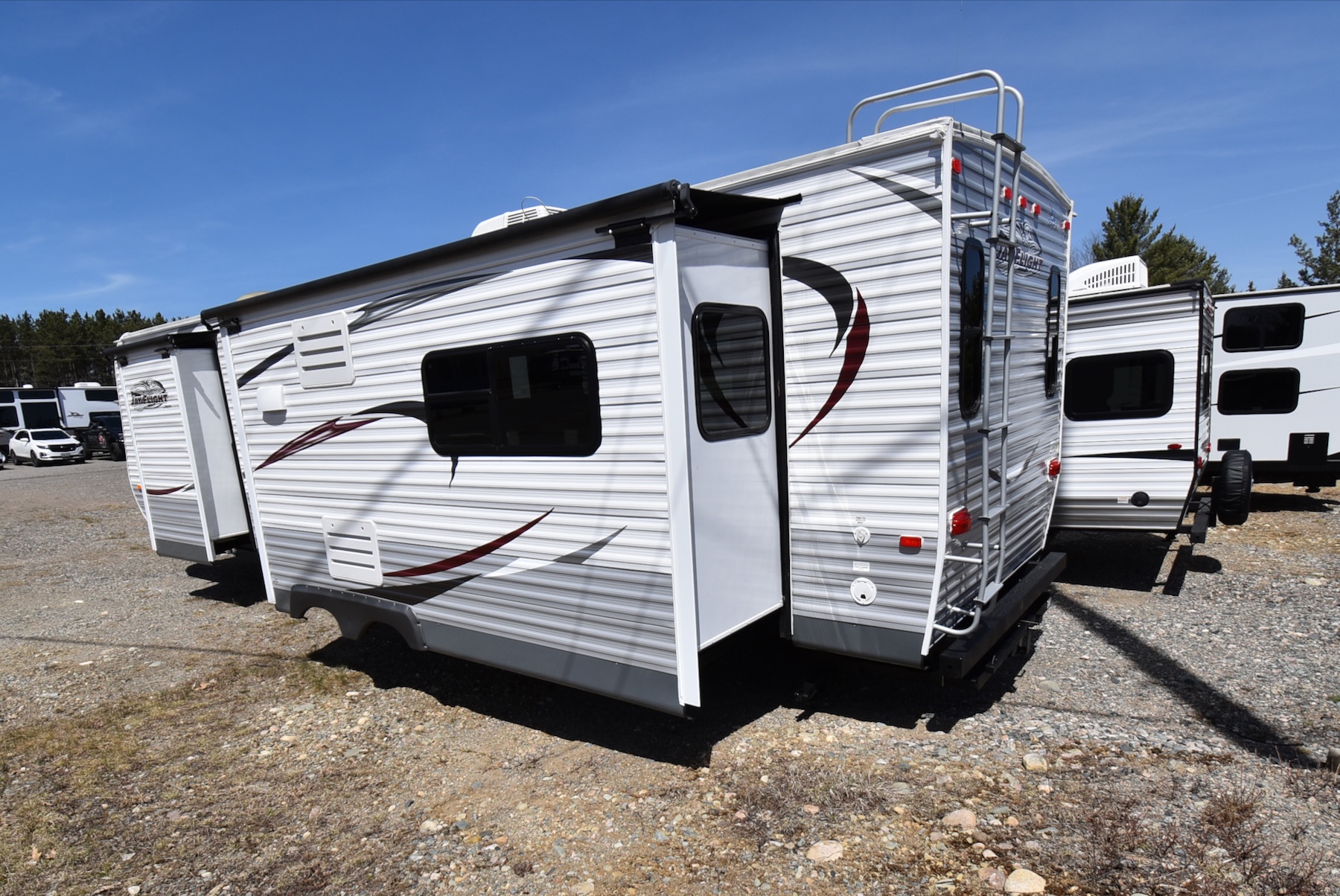 2014-Jayco-Jay-Flight-33RLDS-21N8624-2